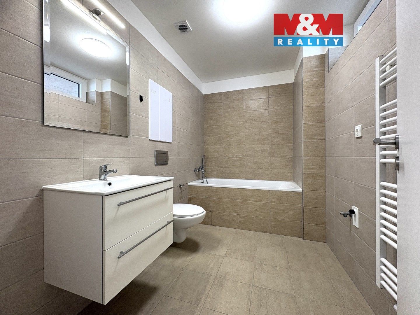 Pronájem bytu 2+kk 49 m² - foto 3