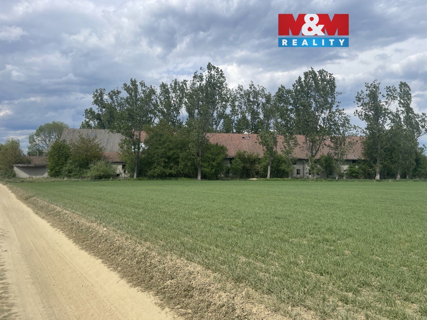 Pronájem komerčního prostoru 1600 m² - foto 1