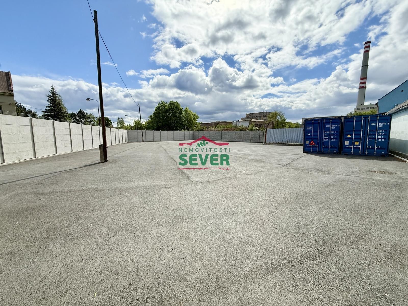 Pronájem komerčního prostoru 1230 m² - foto 1