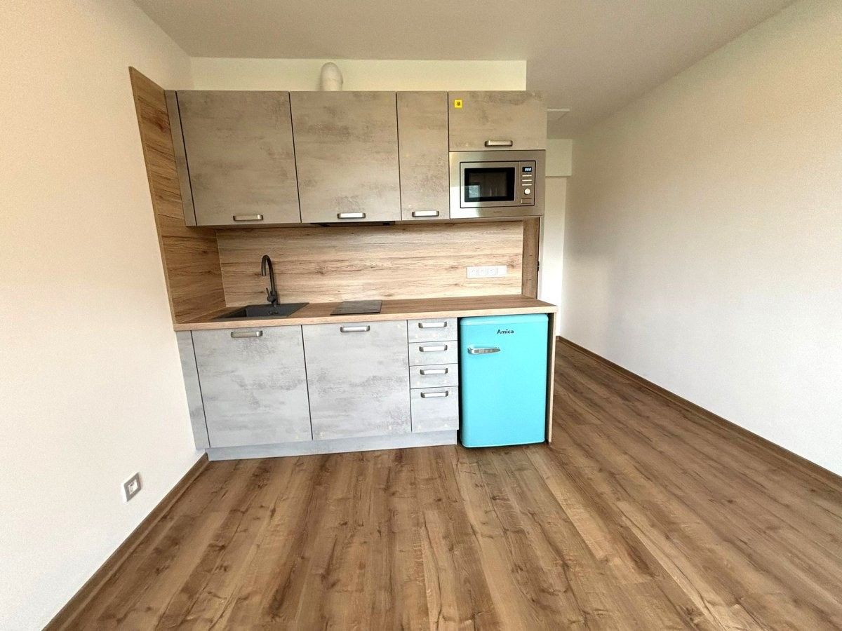Pronájem bytu 1+kk 20 m² - foto 2