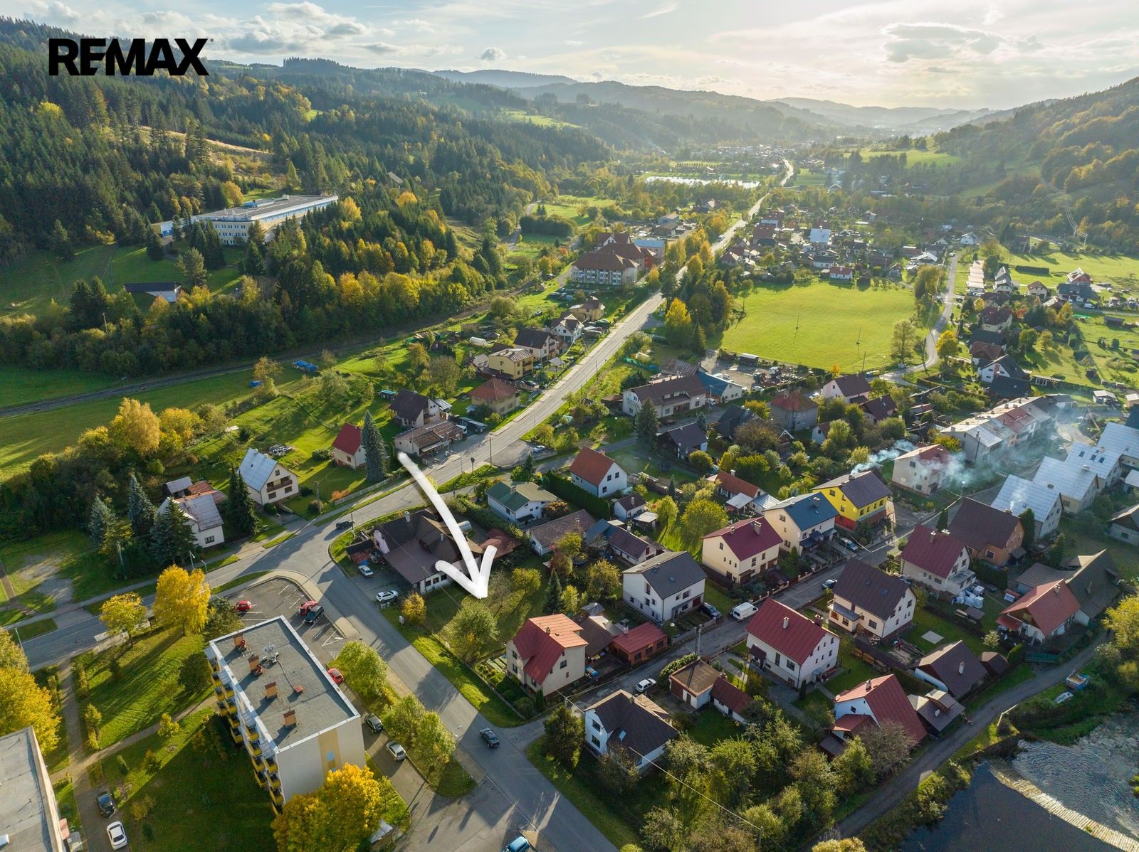 Prodej pozemku 737 m² - foto 1
