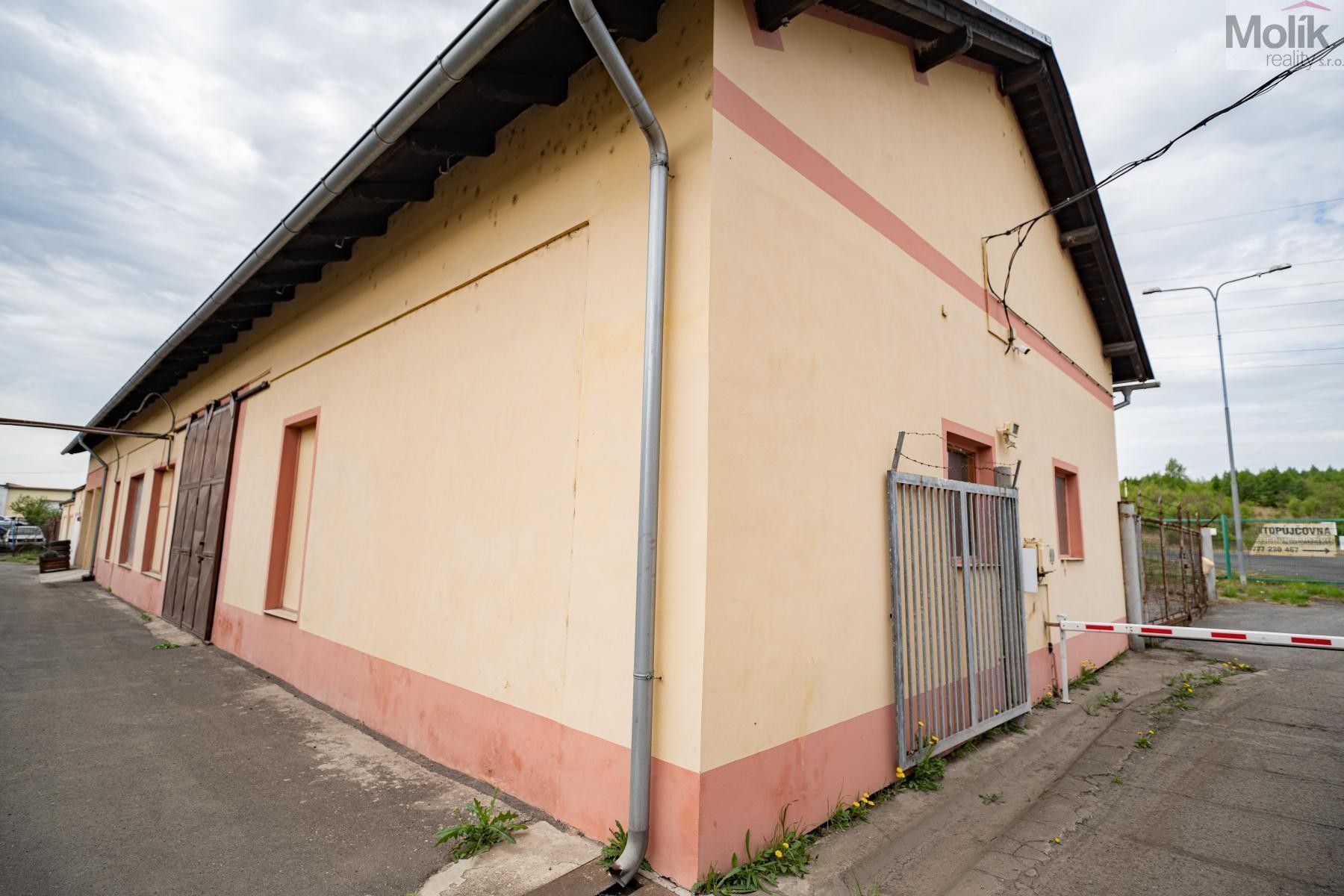 Prodej komerčního prostoru 1652 m² - foto 11