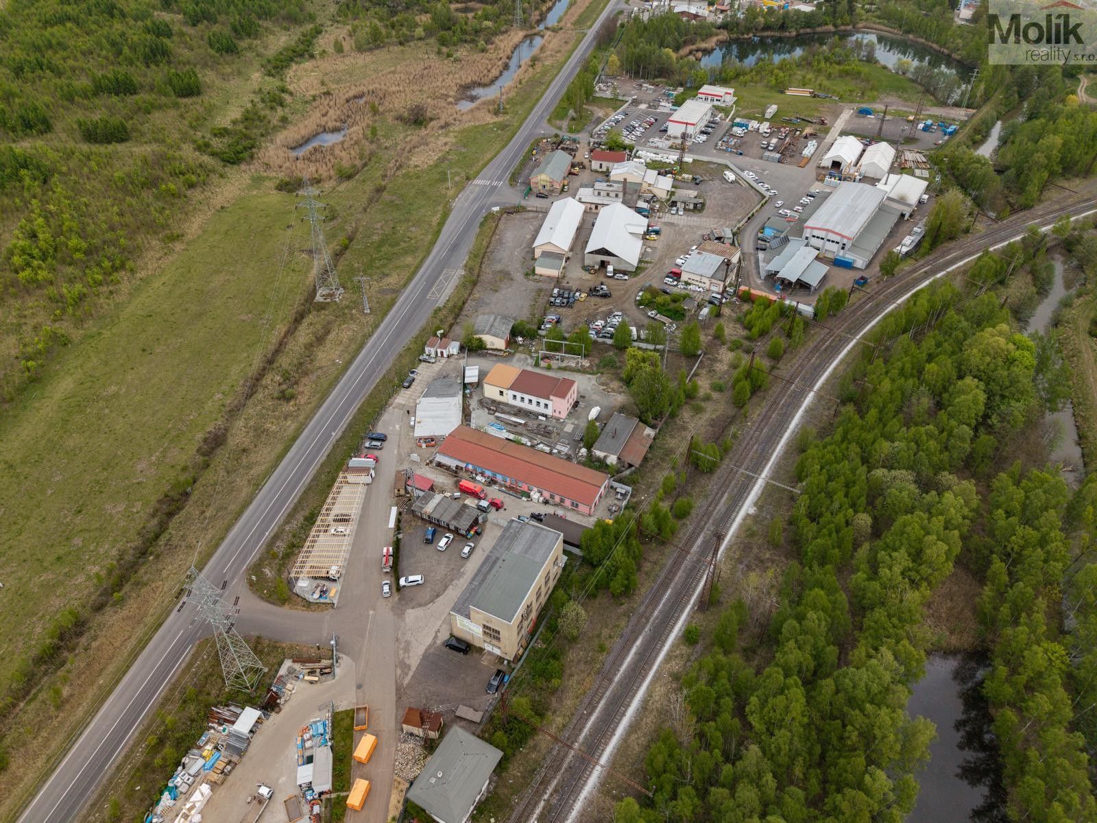 Prodej komerčního prostoru 1652 m² - foto 40