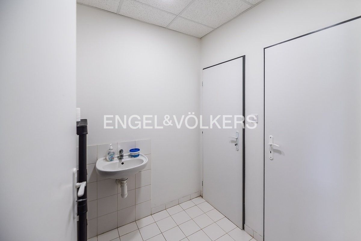 Pronájem komerčního prostoru 270 m² - foto 5