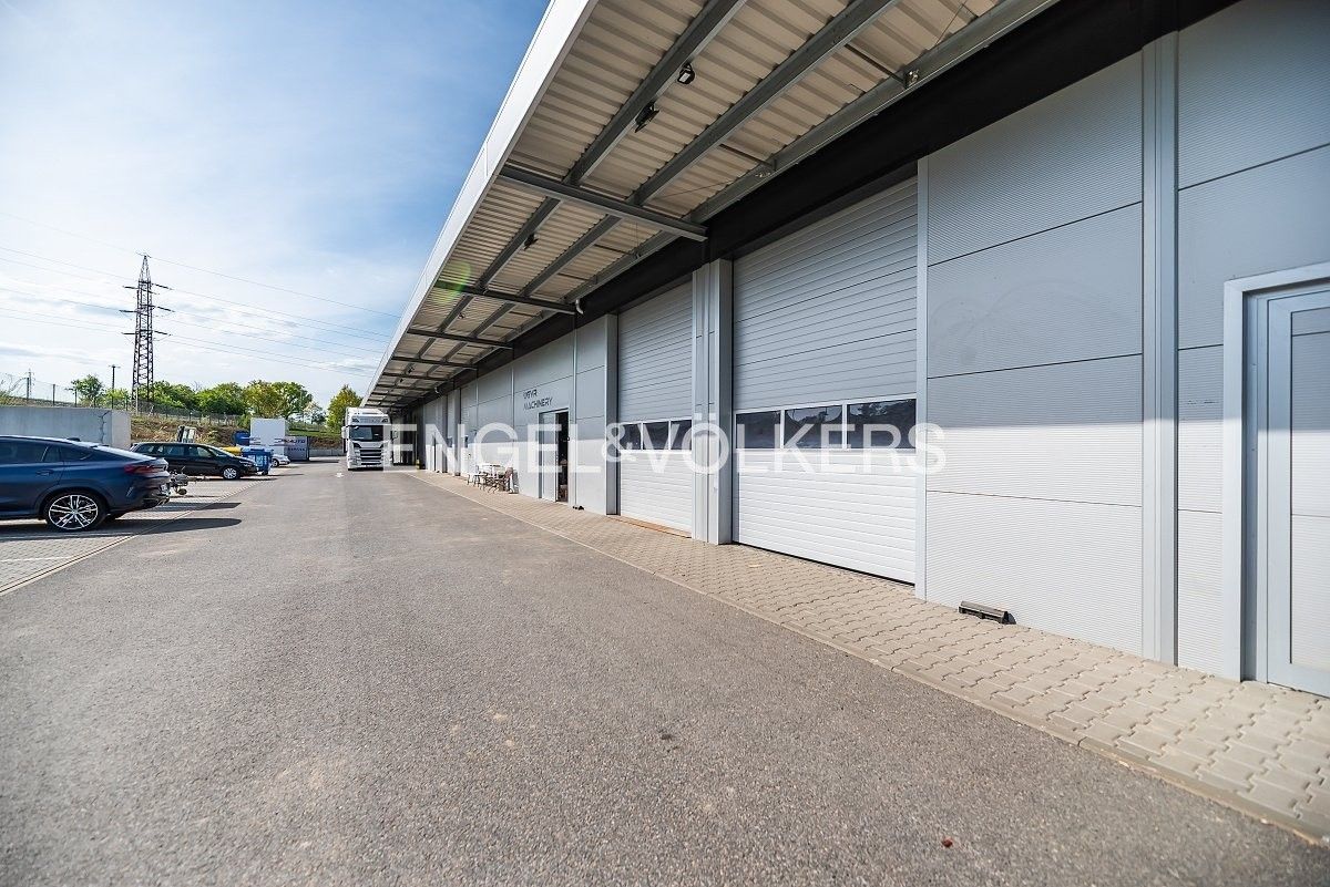 Pronájem komerčního prostoru 270 m² - foto 1
