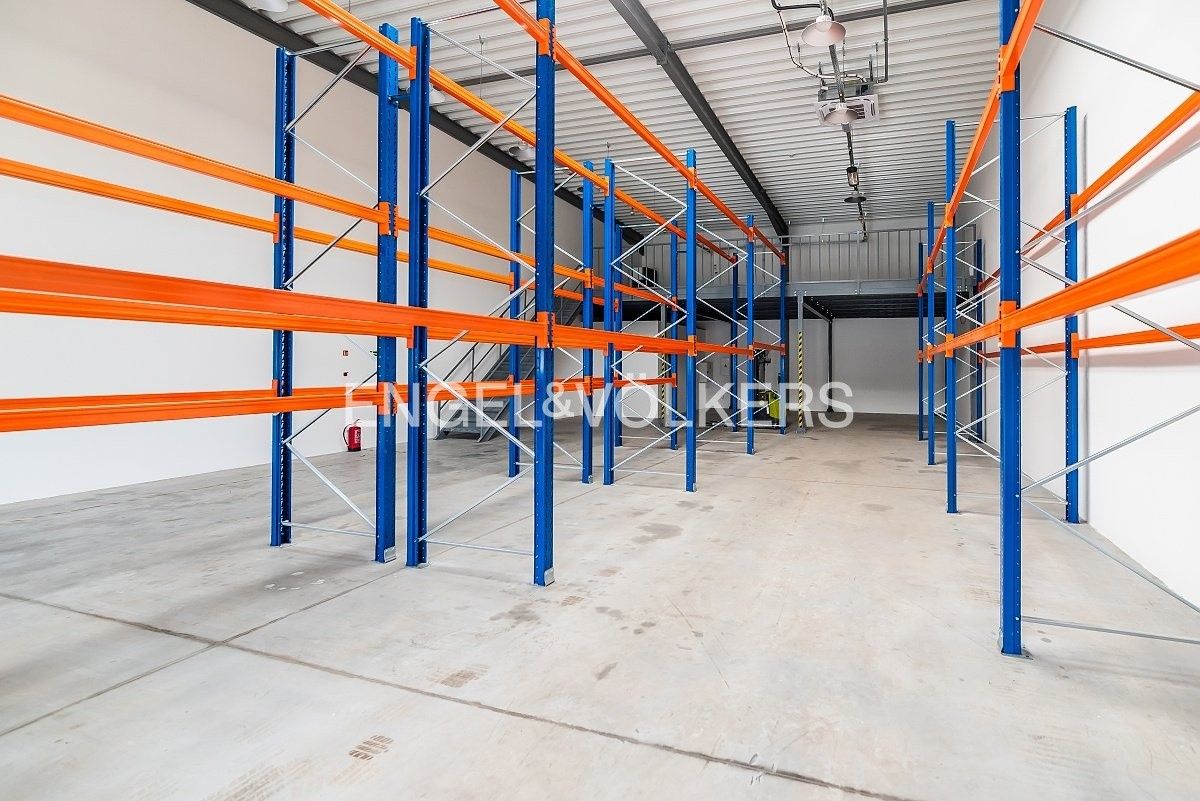 Pronájem komerčního prostoru 270 m² - foto 2