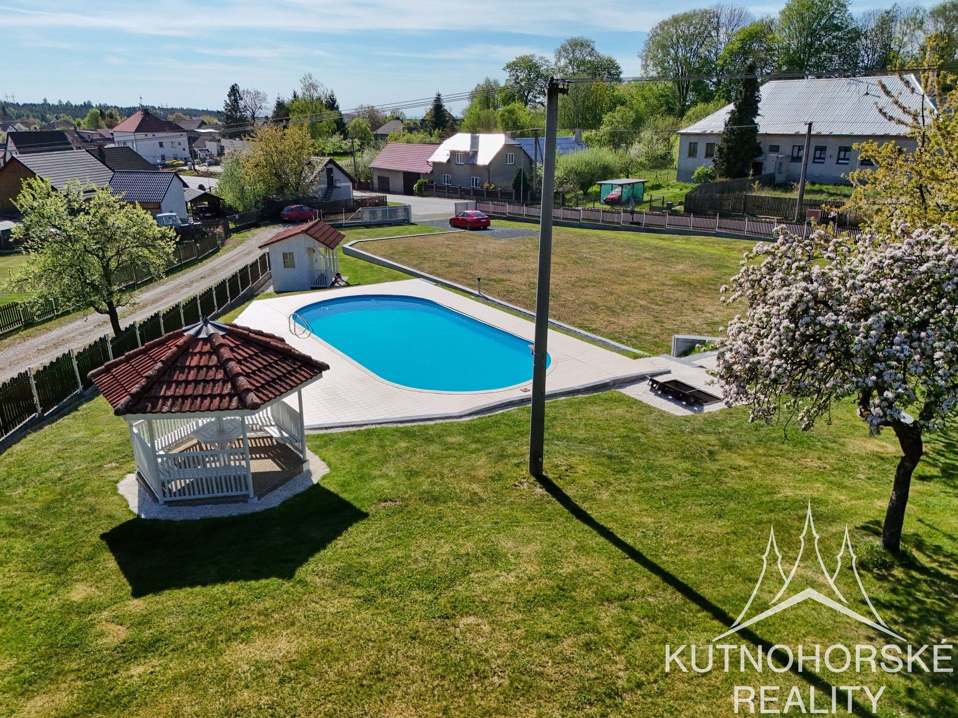 Prodej pozemku 1972 m² - foto 4