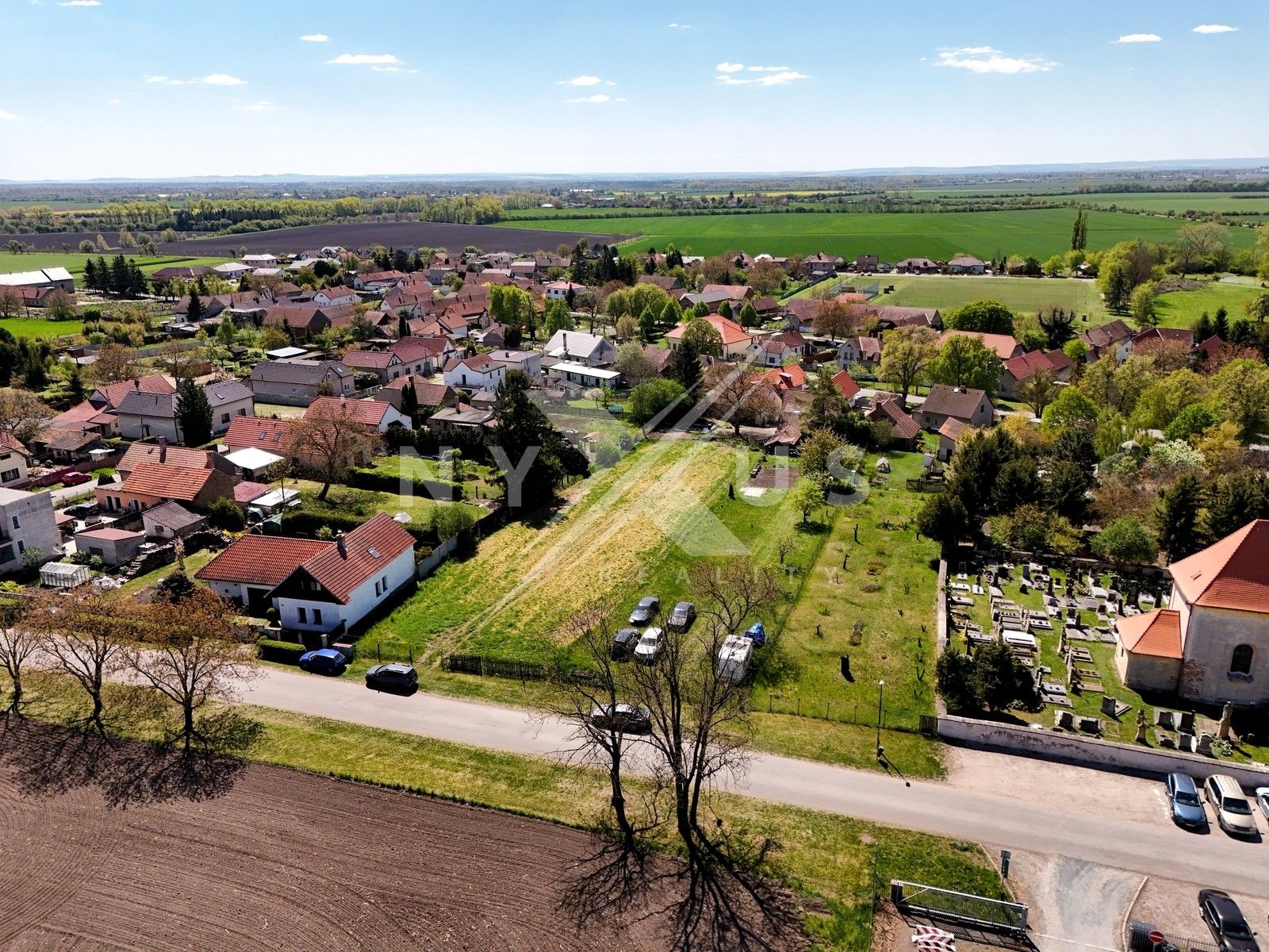 Prodej pozemku 2030 m² - foto 4