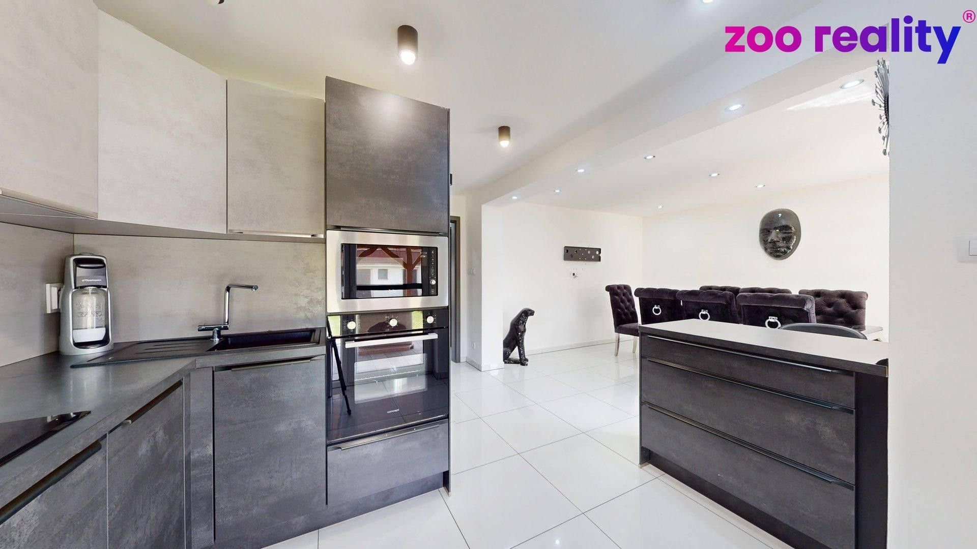 Prodej nemovitosti 245 m² - foto 5