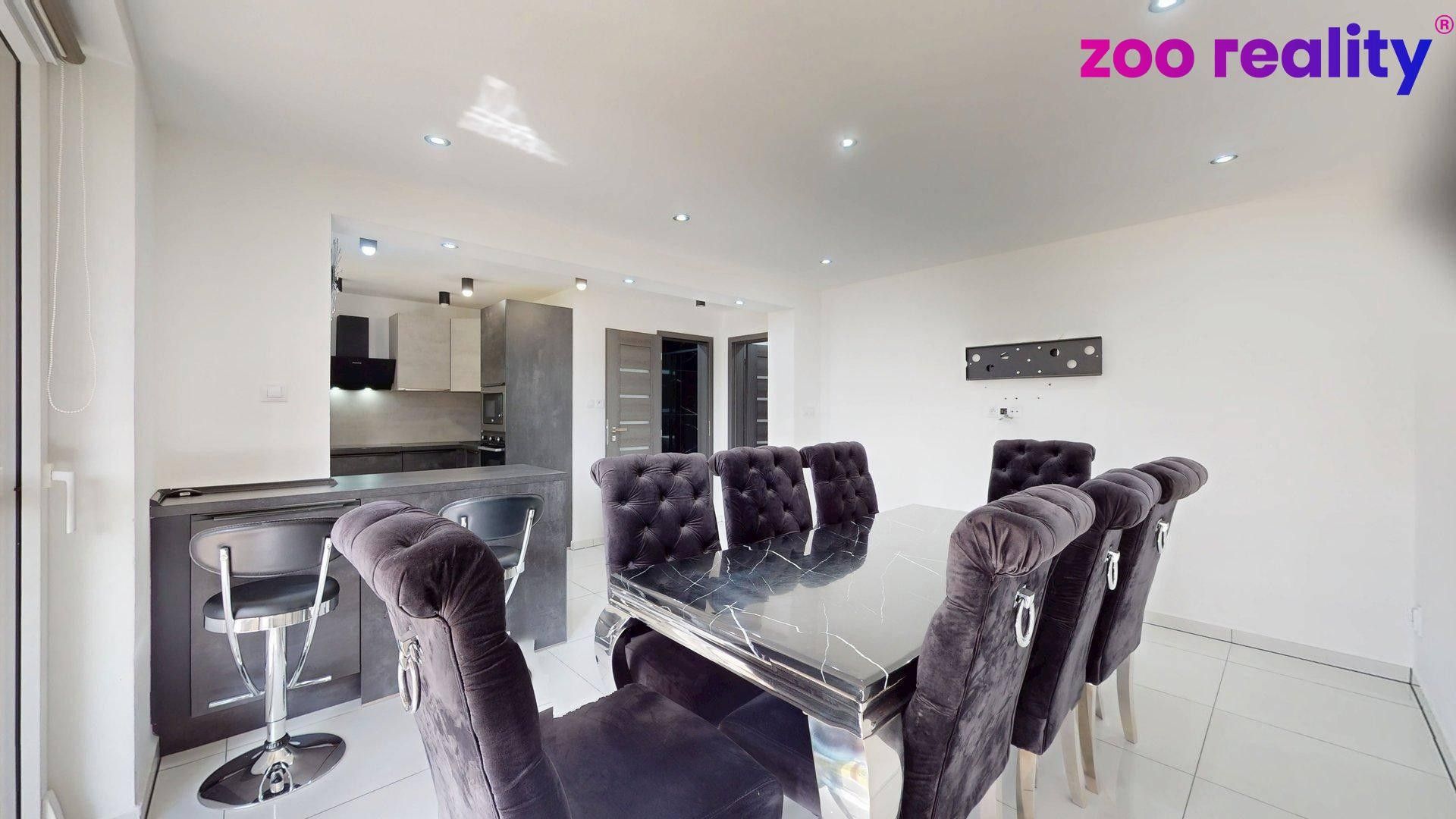 Prodej nemovitosti 245 m² - foto 3