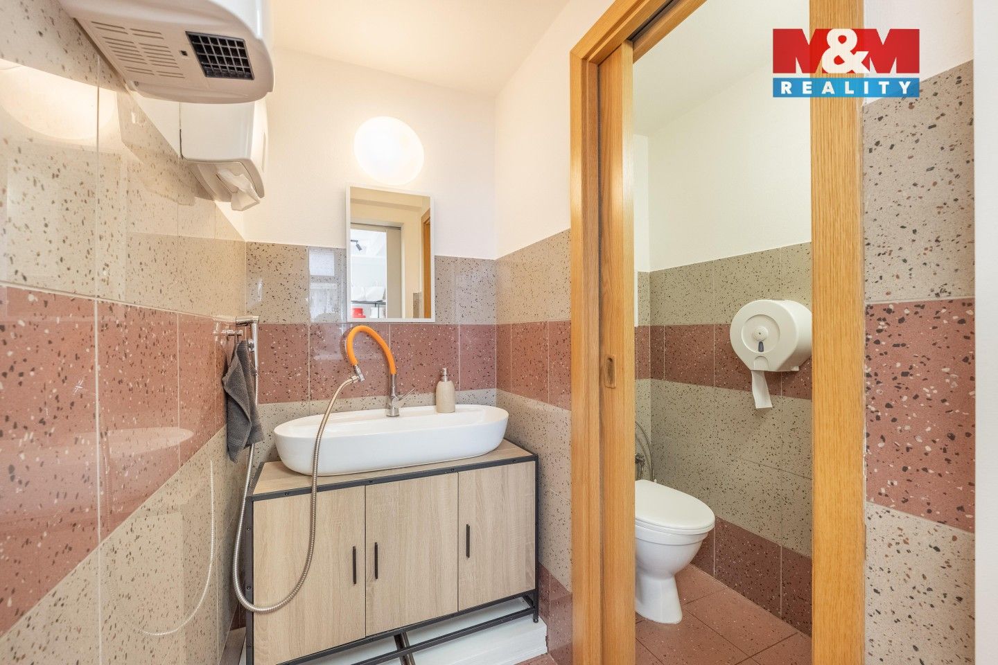 Pronájem komerčního prostoru 48 m² - foto 10