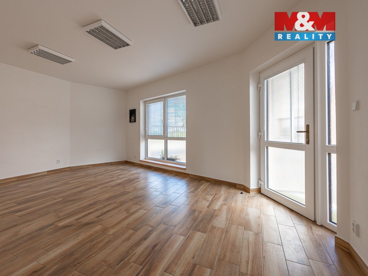 Pronájem komerčního prostoru 212 m² - foto 7
