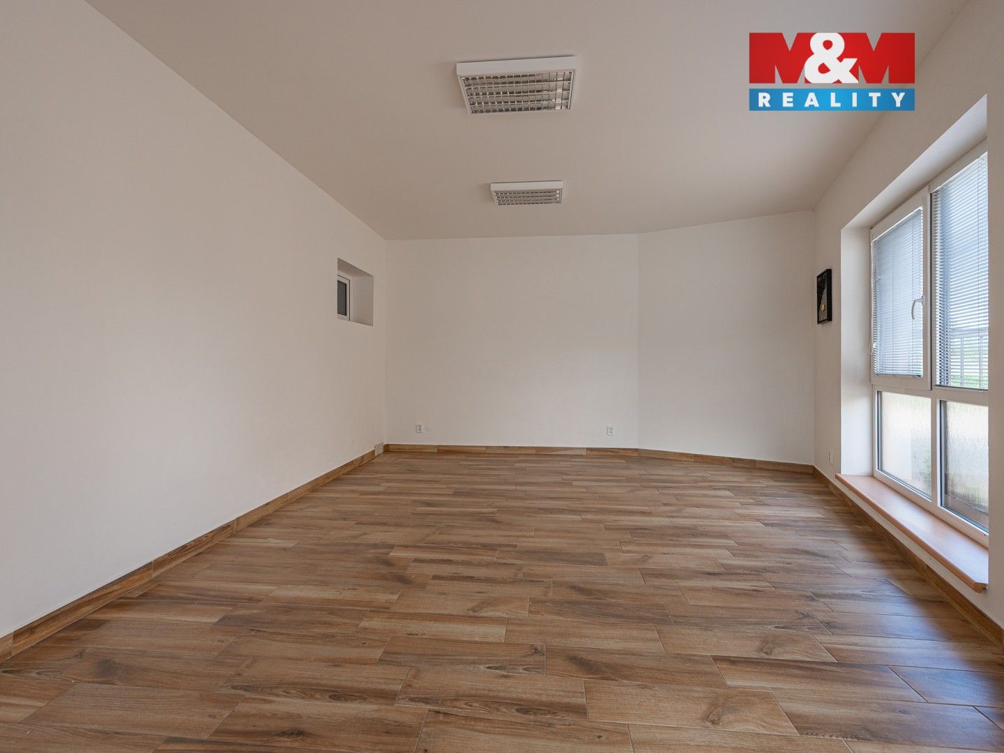 Pronájem komerčního prostoru 212 m² - foto 8