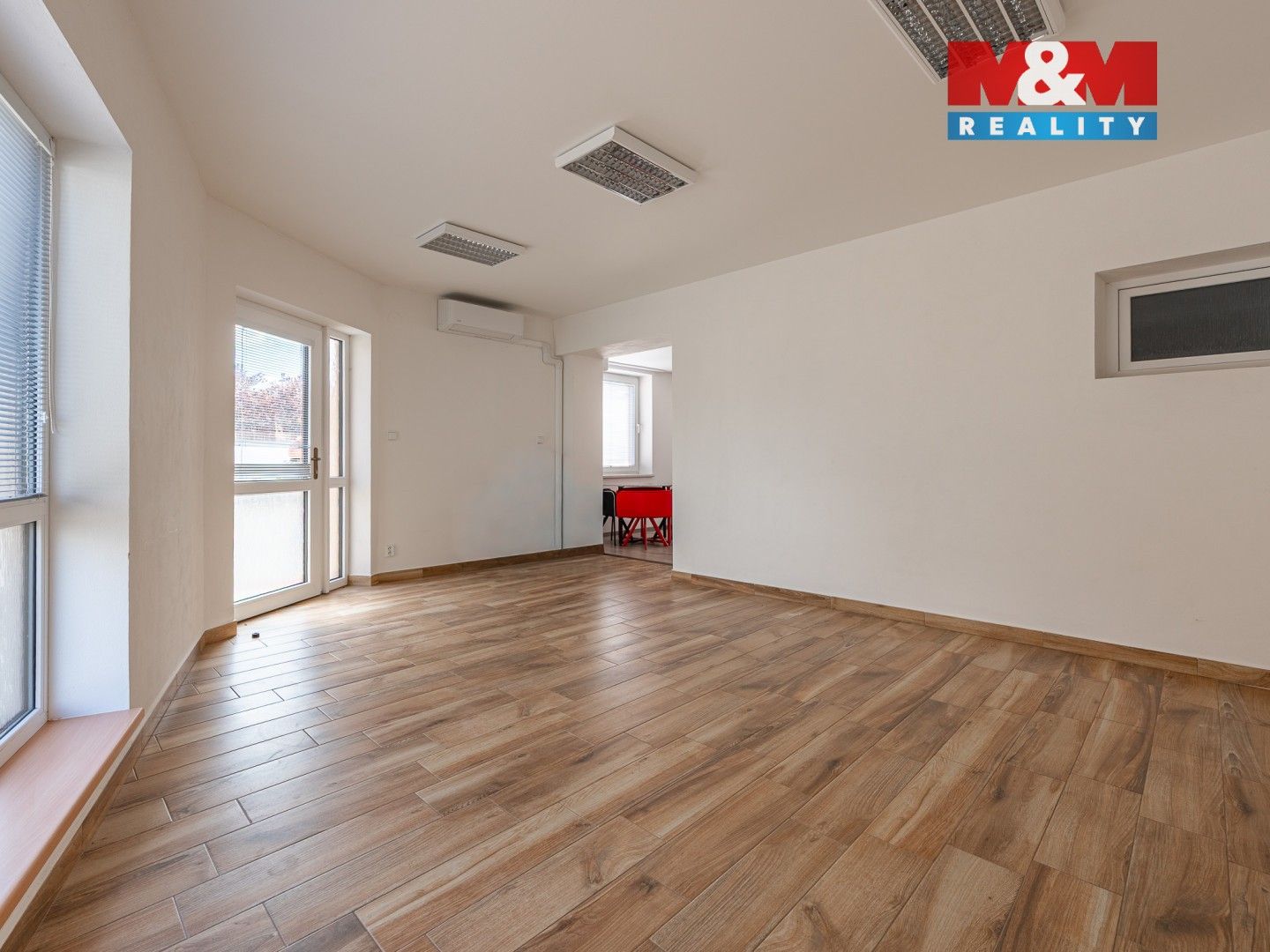 Pronájem komerčního prostoru 212 m² - foto 10