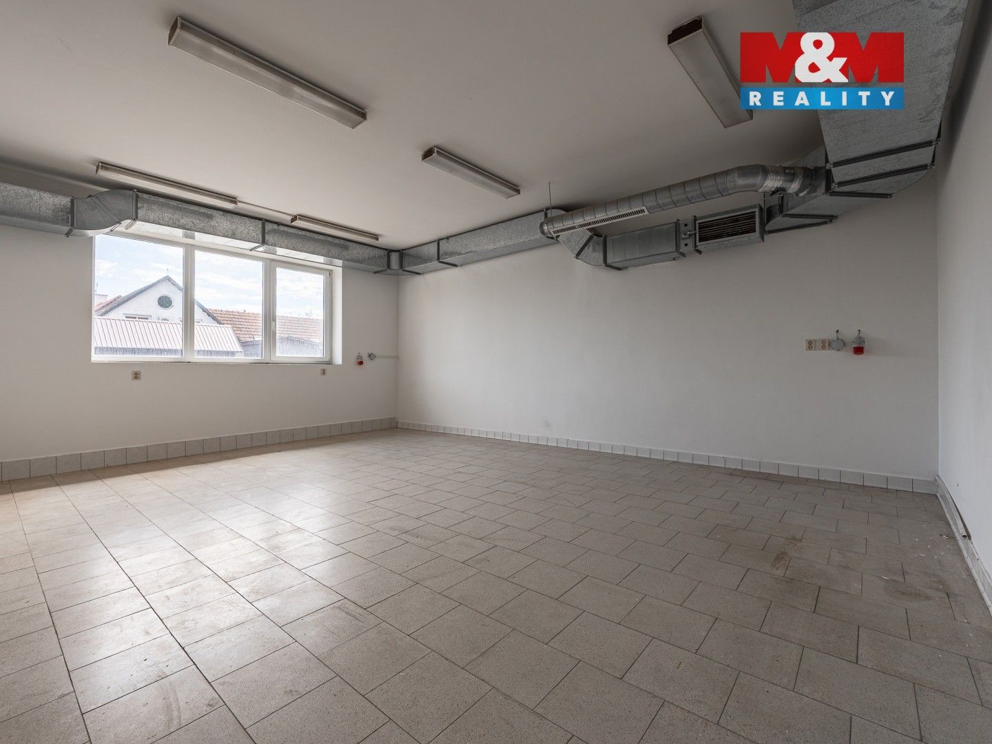 Pronájem komerčního prostoru 212 m² - foto 32