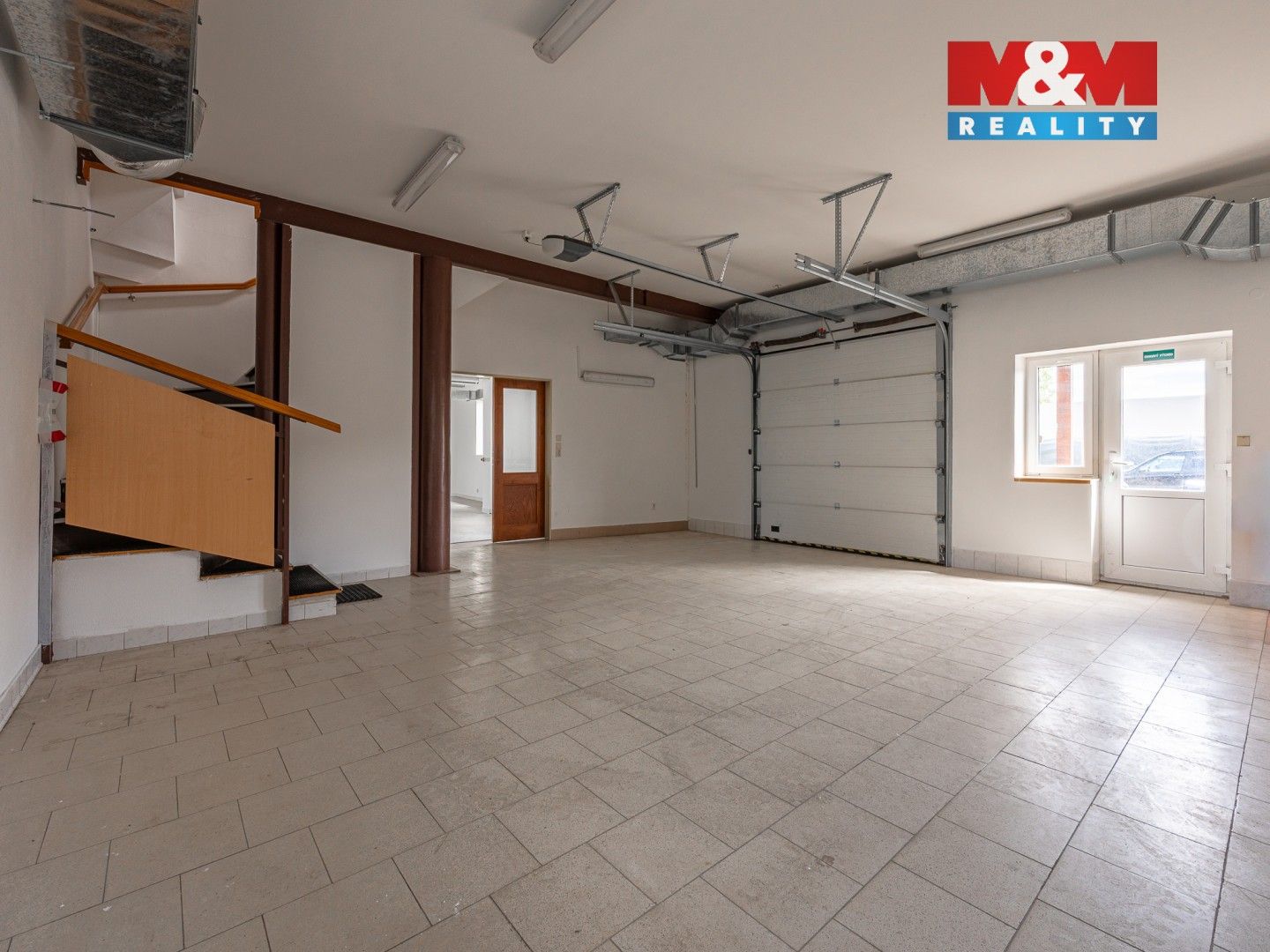 Pronájem komerčního prostoru 212 m² - foto 31