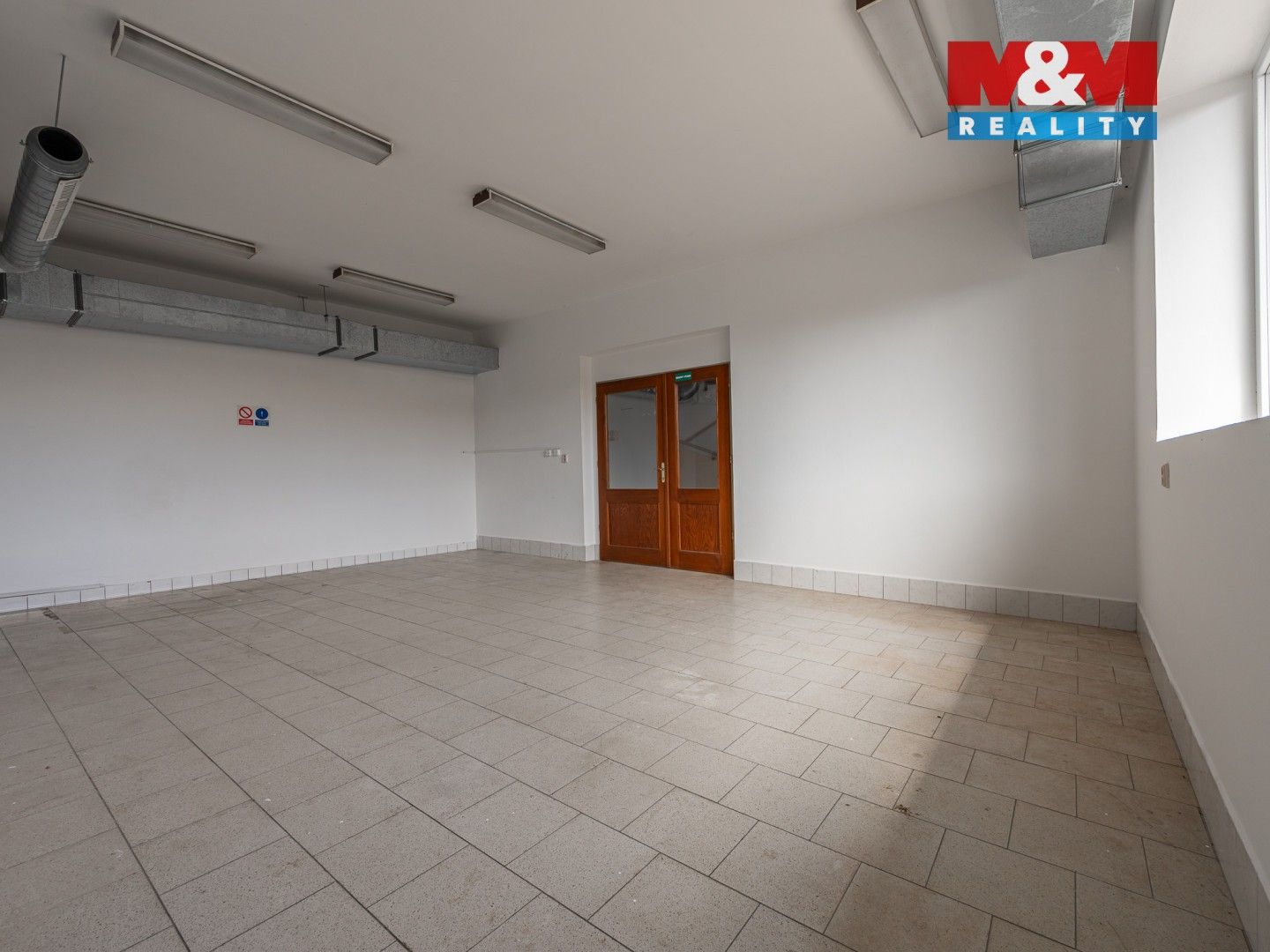 Pronájem komerčního prostoru 212 m² - foto 34