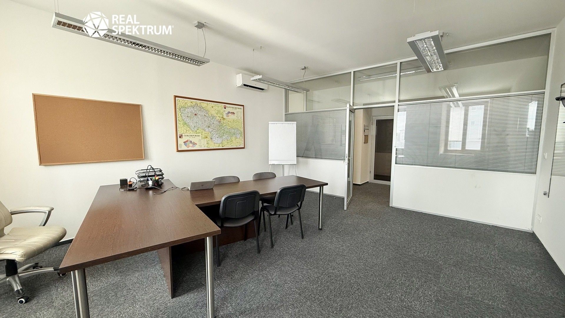 Pronájem komerčního prostoru 106 m² - foto 4