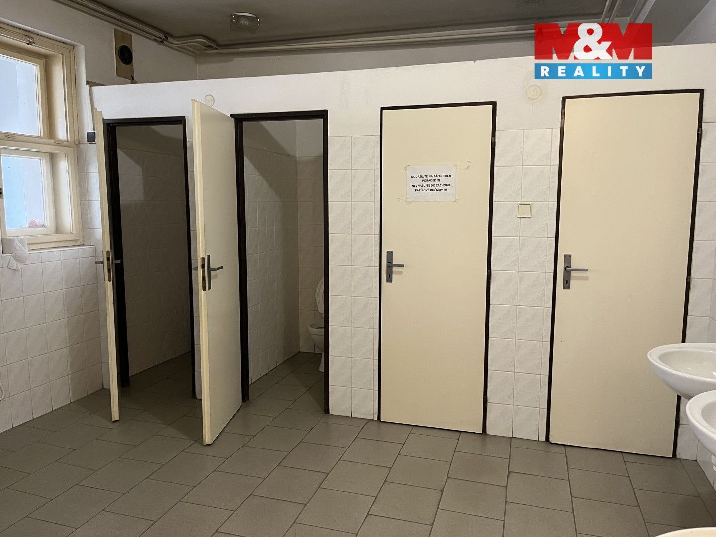 Pronájem komerčního prostoru 1500 m² - foto 18