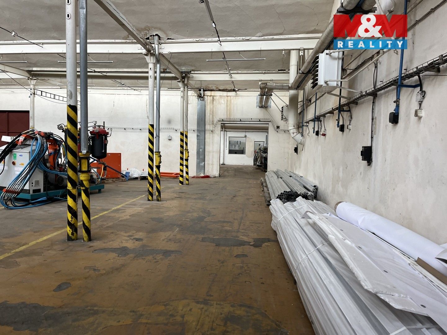 Pronájem komerčního prostoru 1500 m² - foto 19