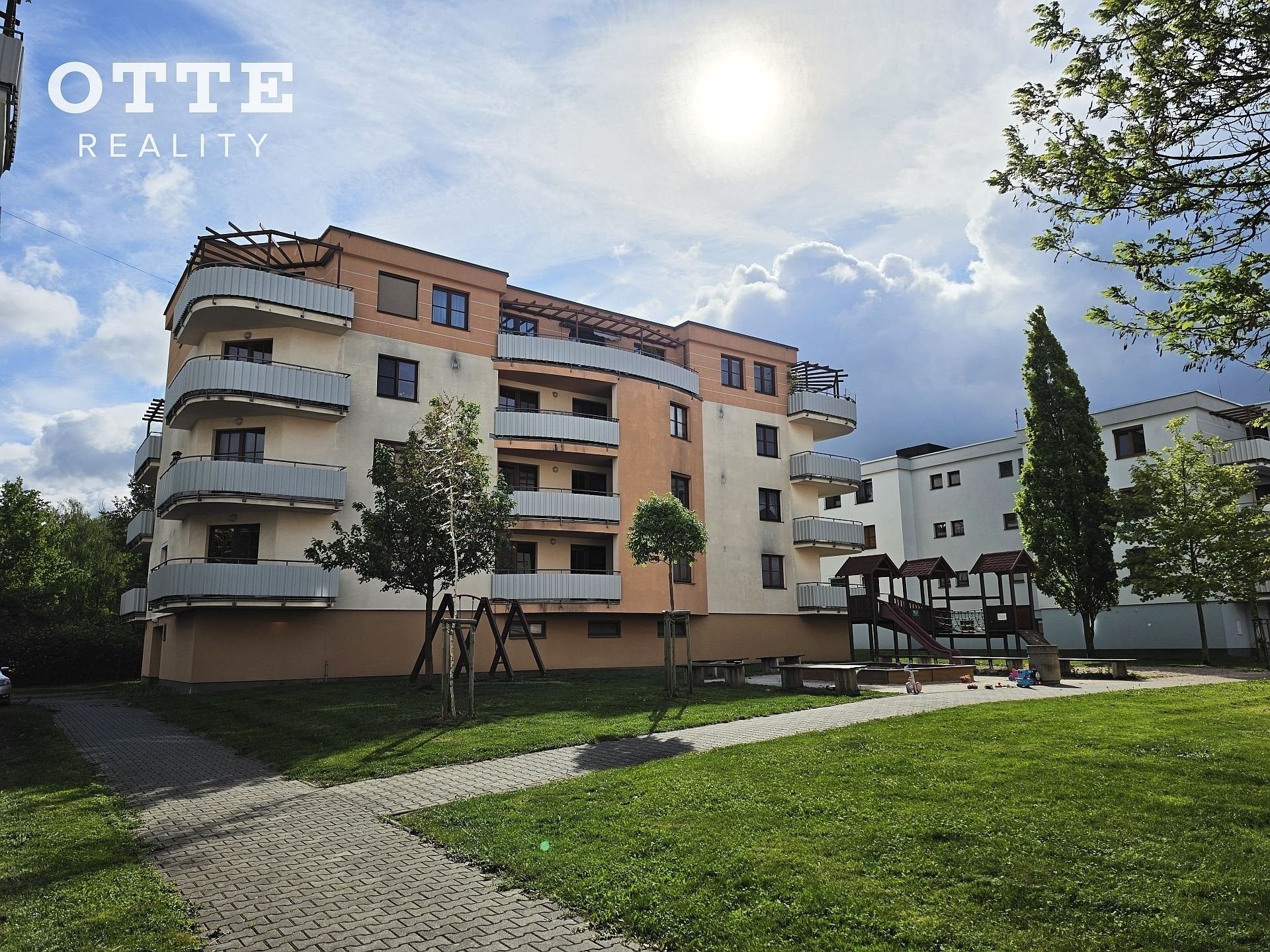 Prodej bytu 3+kk 80 m² - foto 2