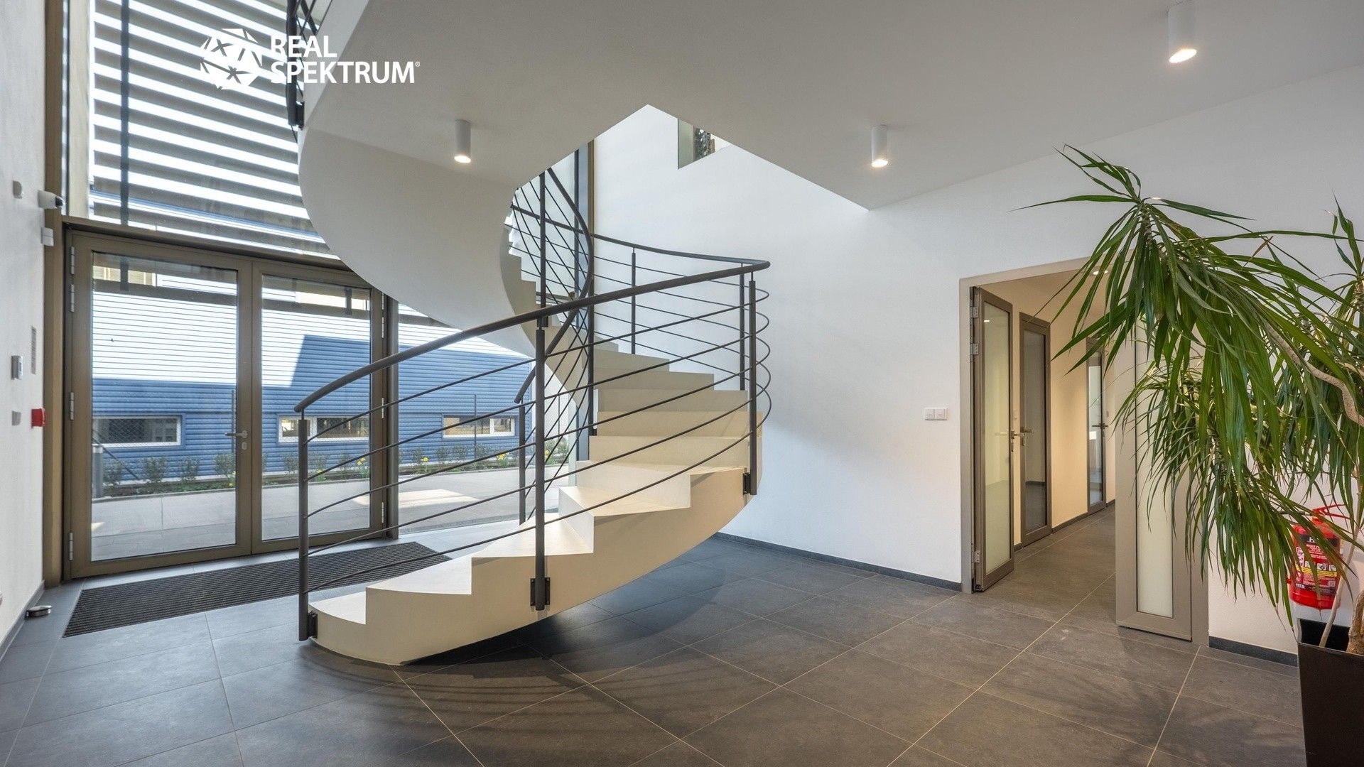 Prodej komerčního prostoru 605 m² - foto 8