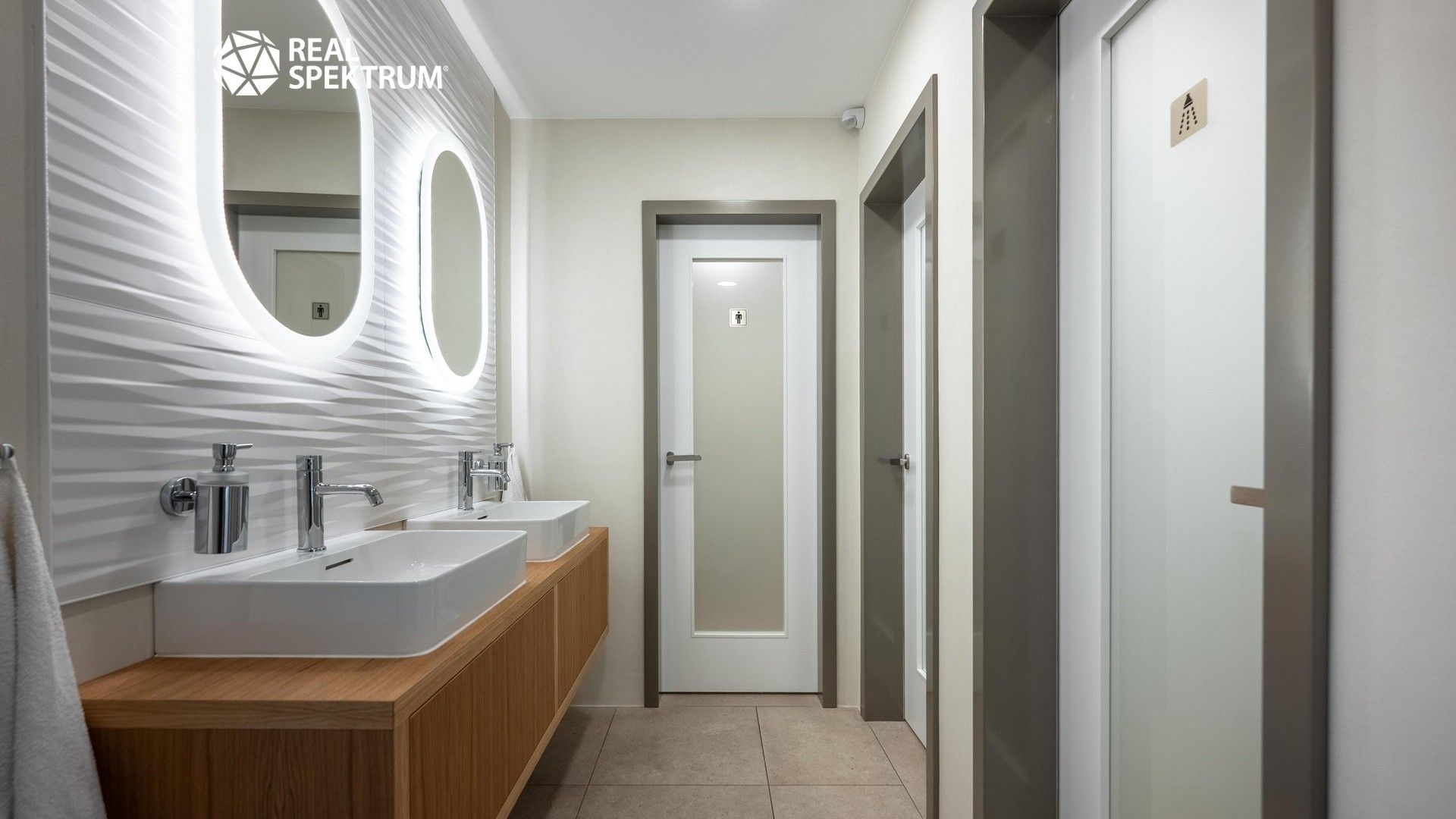Prodej komerčního prostoru 605 m² - foto 16