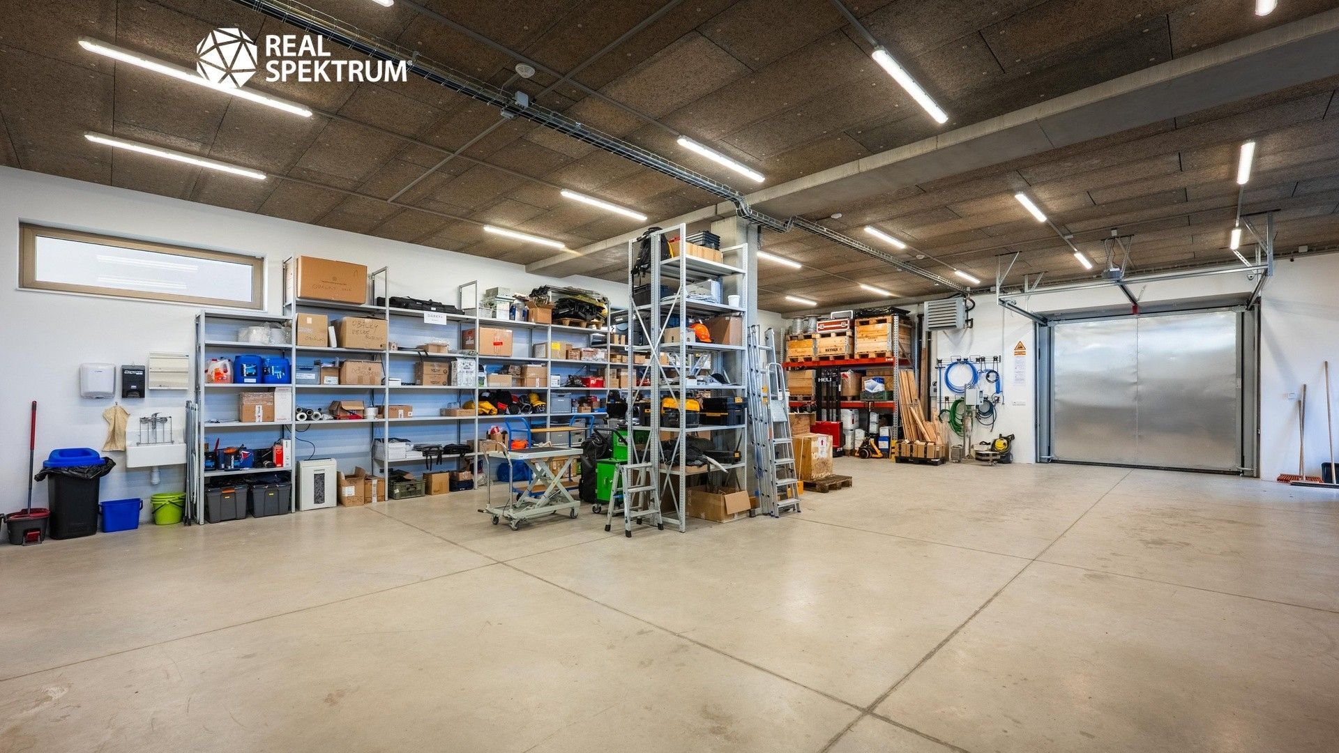 Prodej komerčního prostoru 605 m² - foto 14