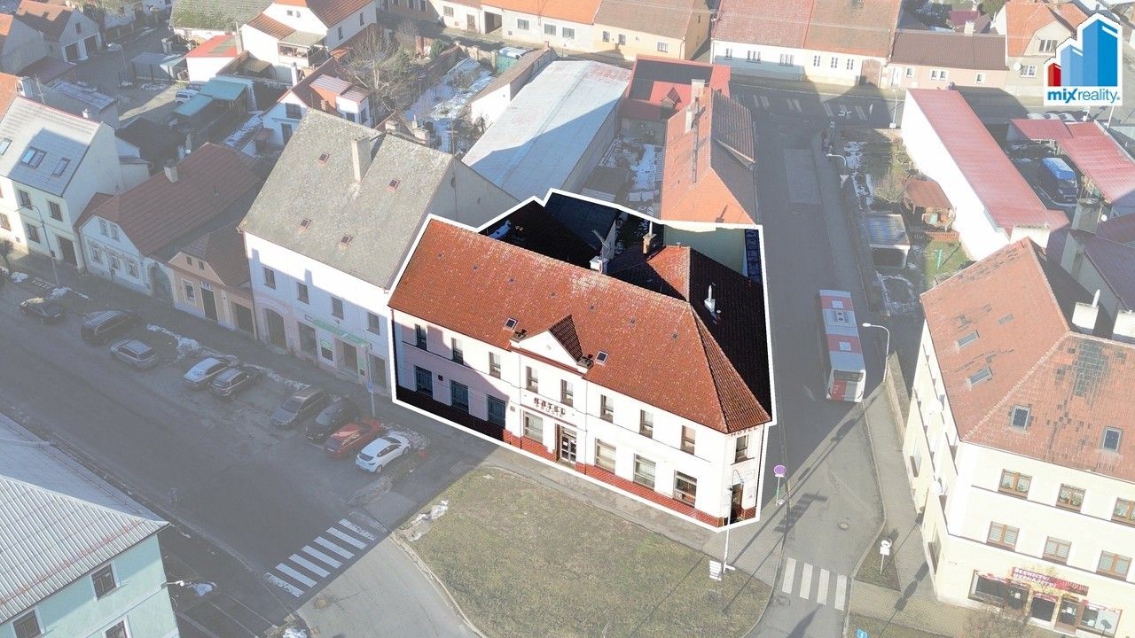 Prodej nemovitosti 600 m² - foto 3