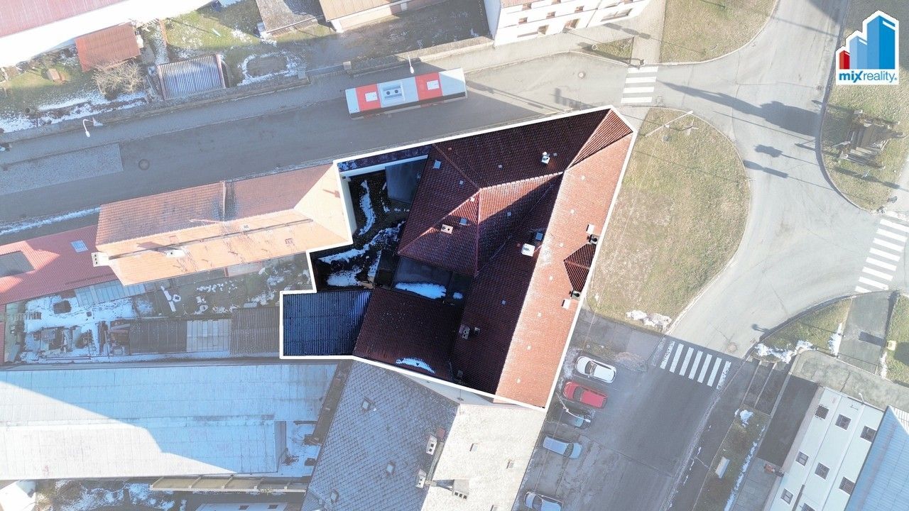 Prodej nemovitosti 600 m² - foto 7