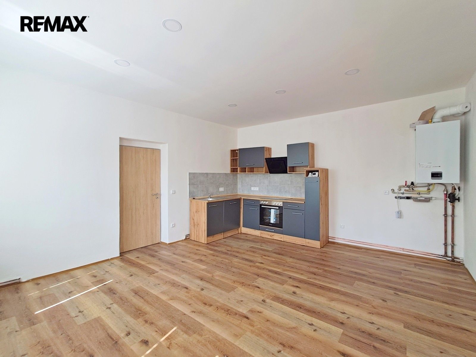 Pronájem bytu 2+kk 48 m² - foto 1