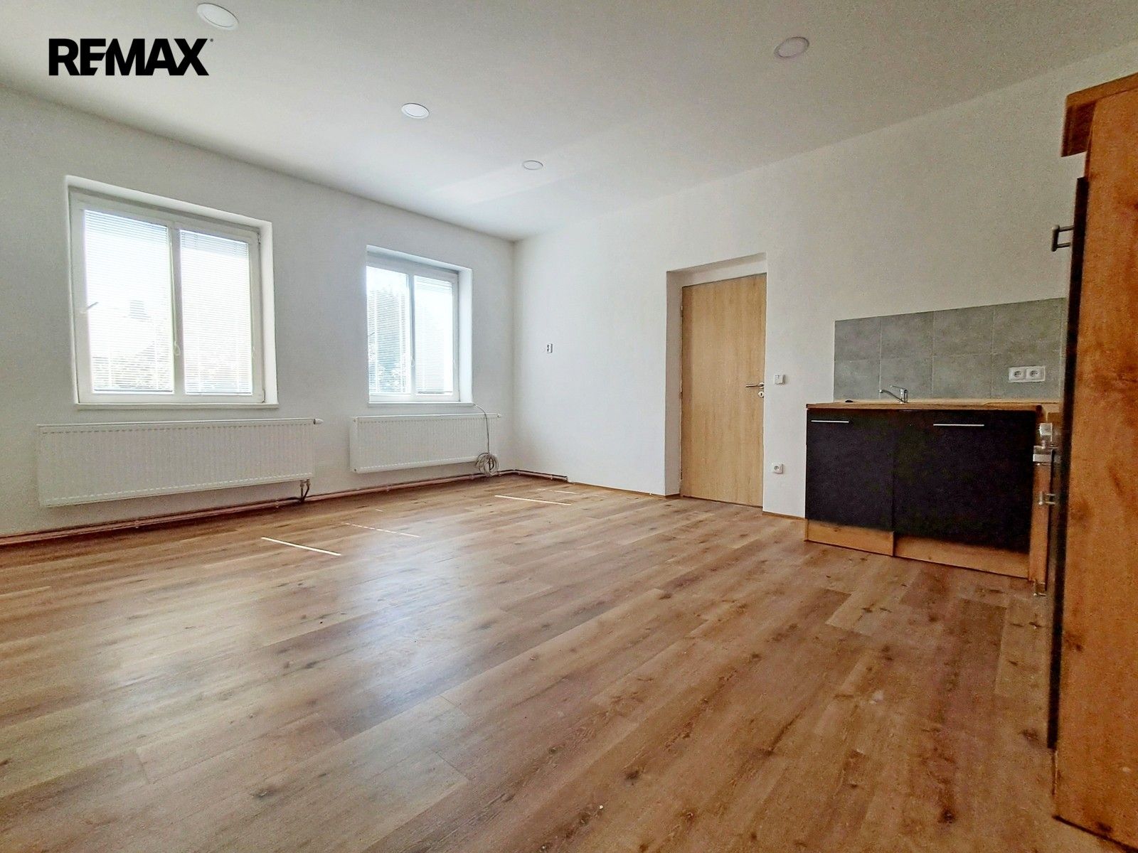 Pronájem bytu 2+kk 48 m² - foto 3