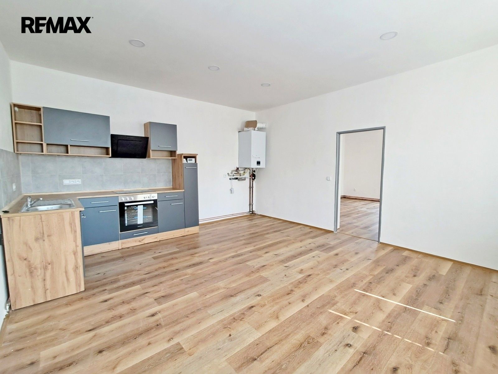 Pronájem bytu 2+kk 48 m² - foto 2
