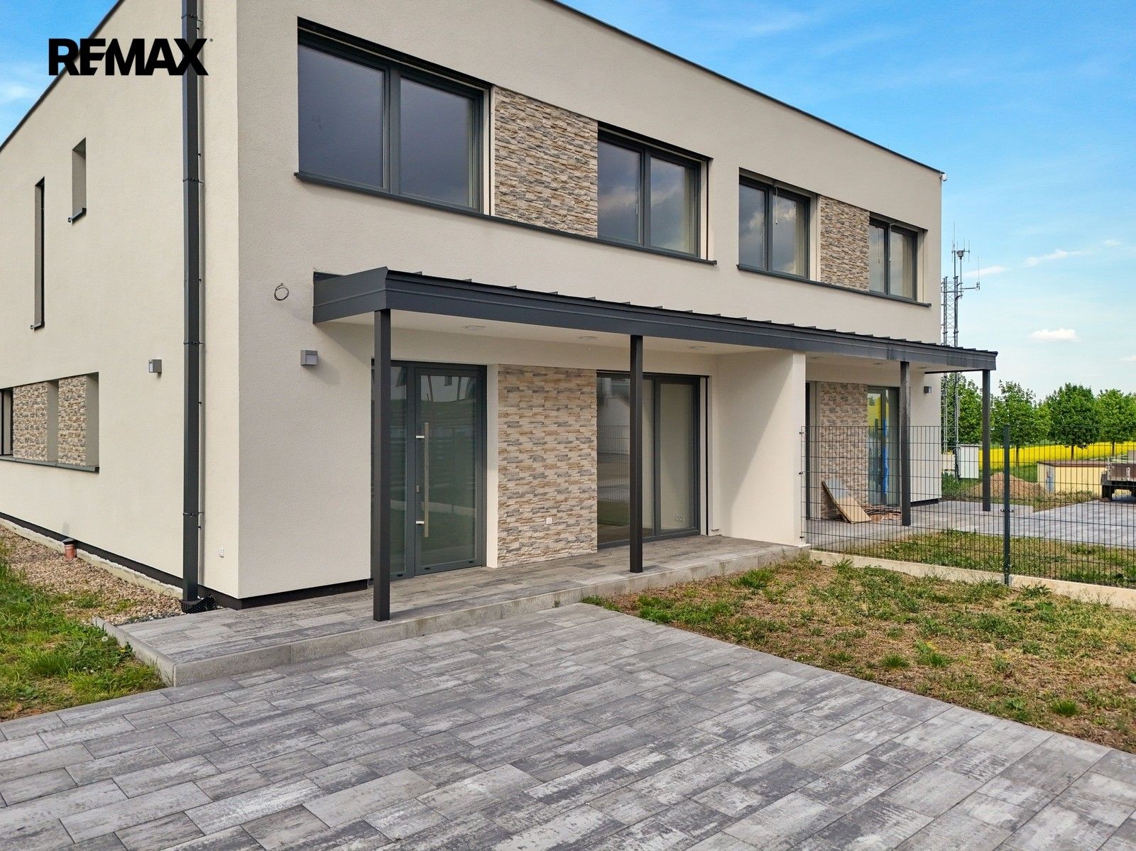 Pronájem domu 213 m² - foto 2