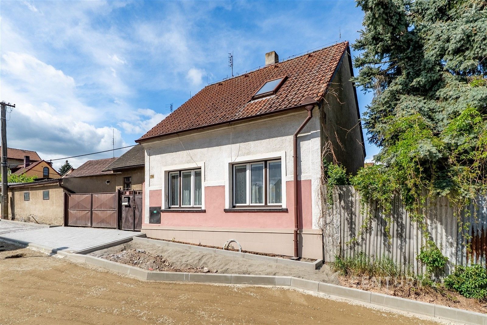 Prodej domu 93 m² - foto 2
