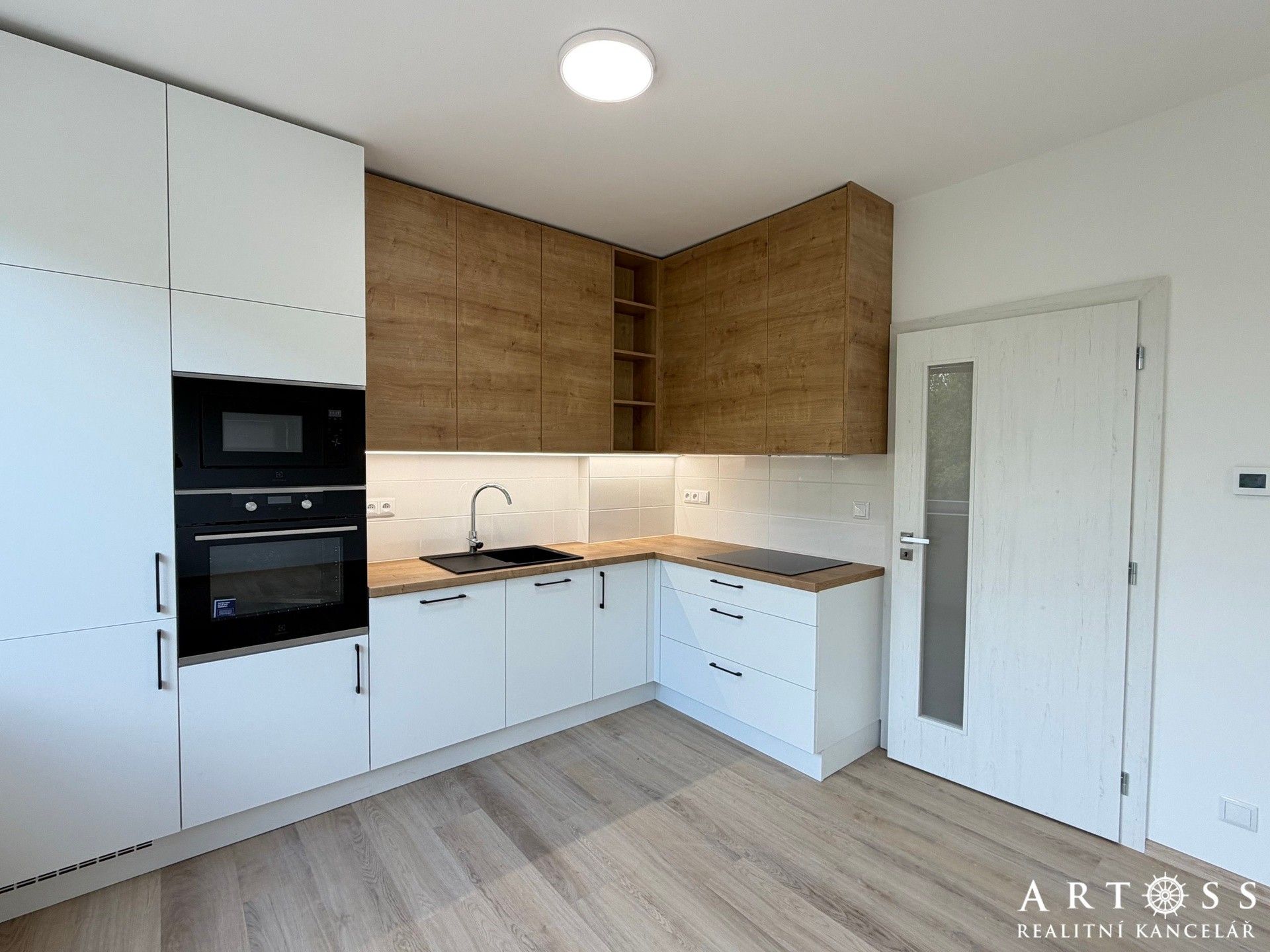Prodej bytu 3+kk 90 m² - foto 2