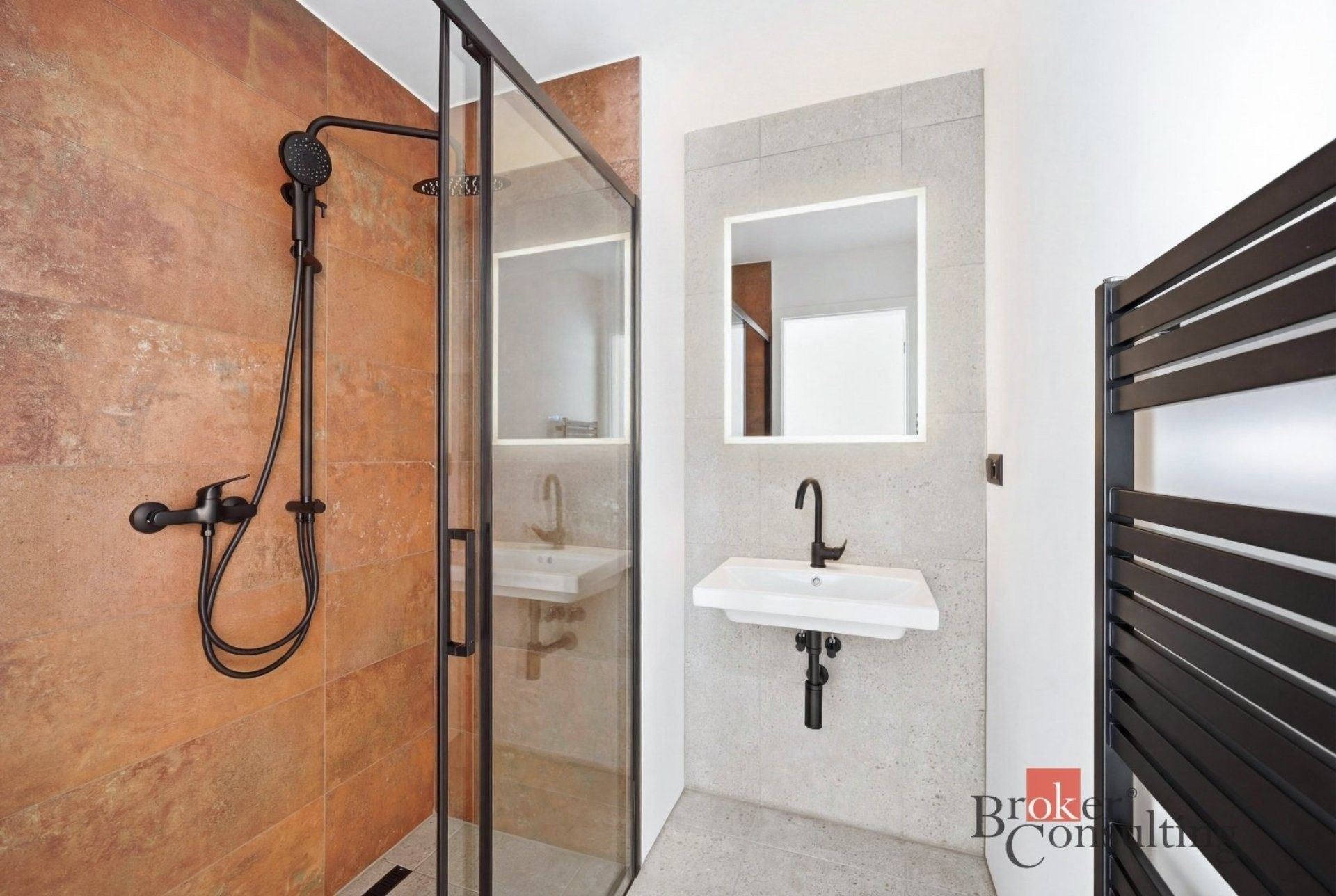 Prodej bytu 3+kk 65 m² - foto 2