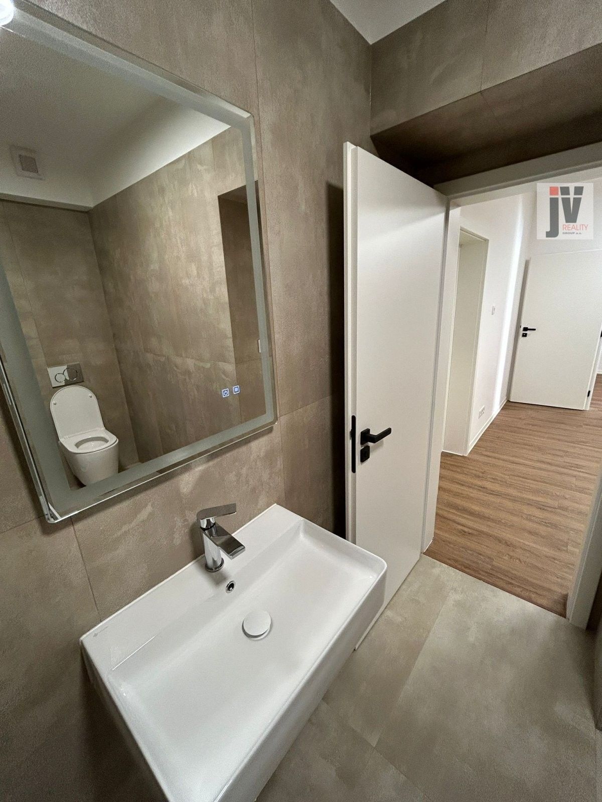 Pronájem bytu 2+1 43 m² - foto 8