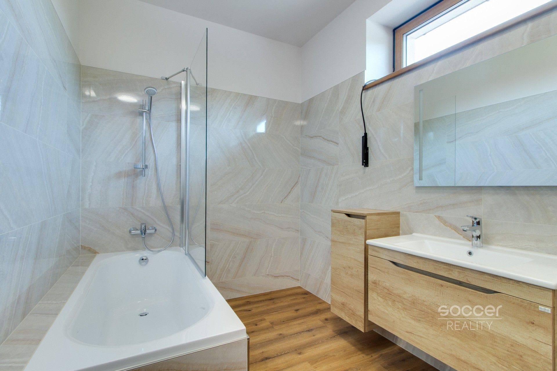 Pronájem bytu 3+kk 75 m² - foto 2