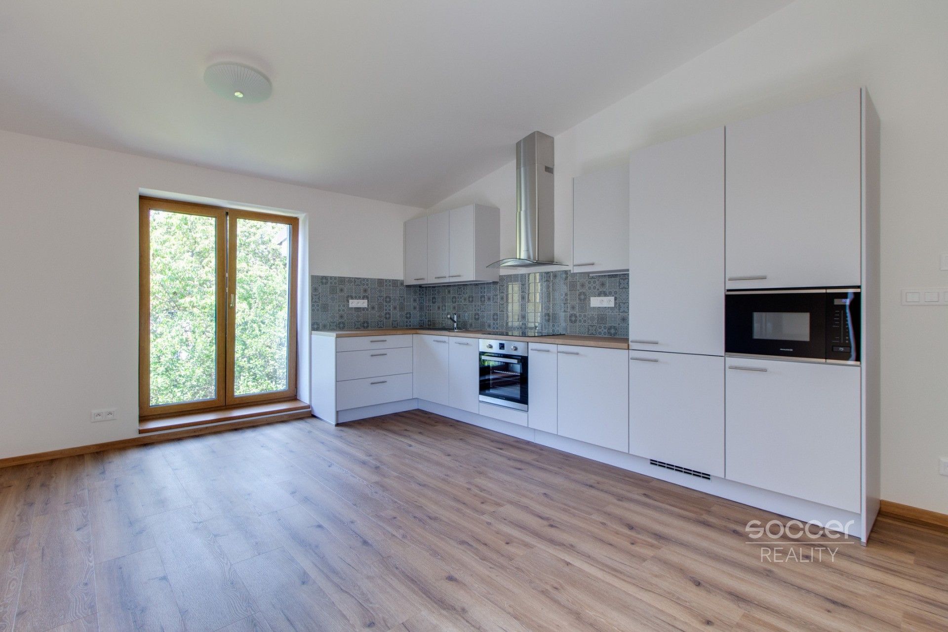 Pronájem bytu 3+kk 75 m² - foto 1