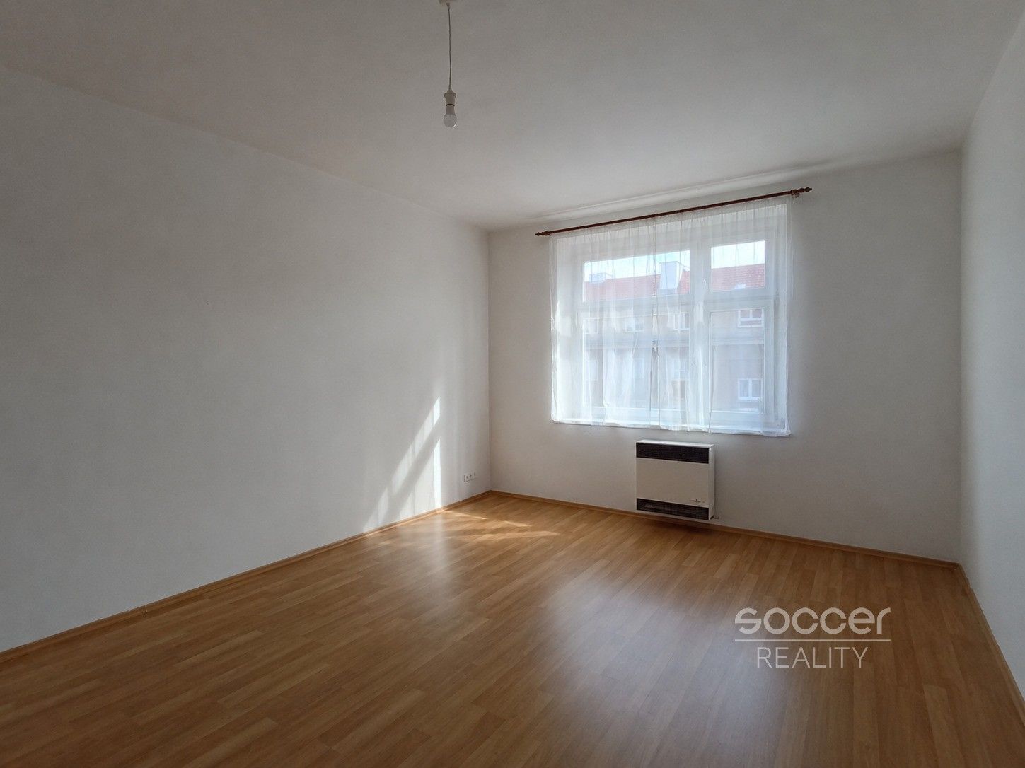 Pronájem bytu 2+kk 61 m² - foto 1