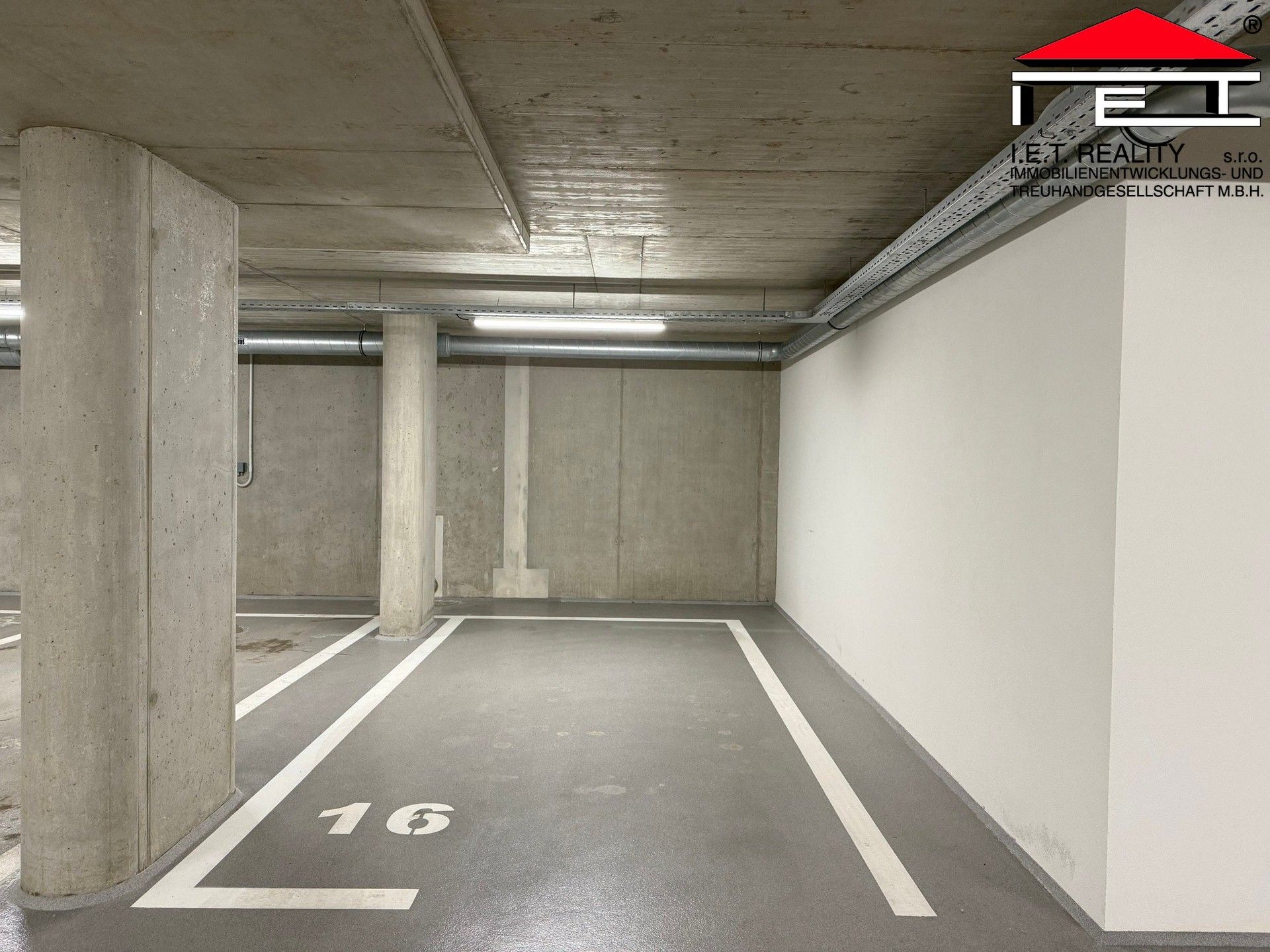 Pronájem nemovitosti 10 m² - foto 1