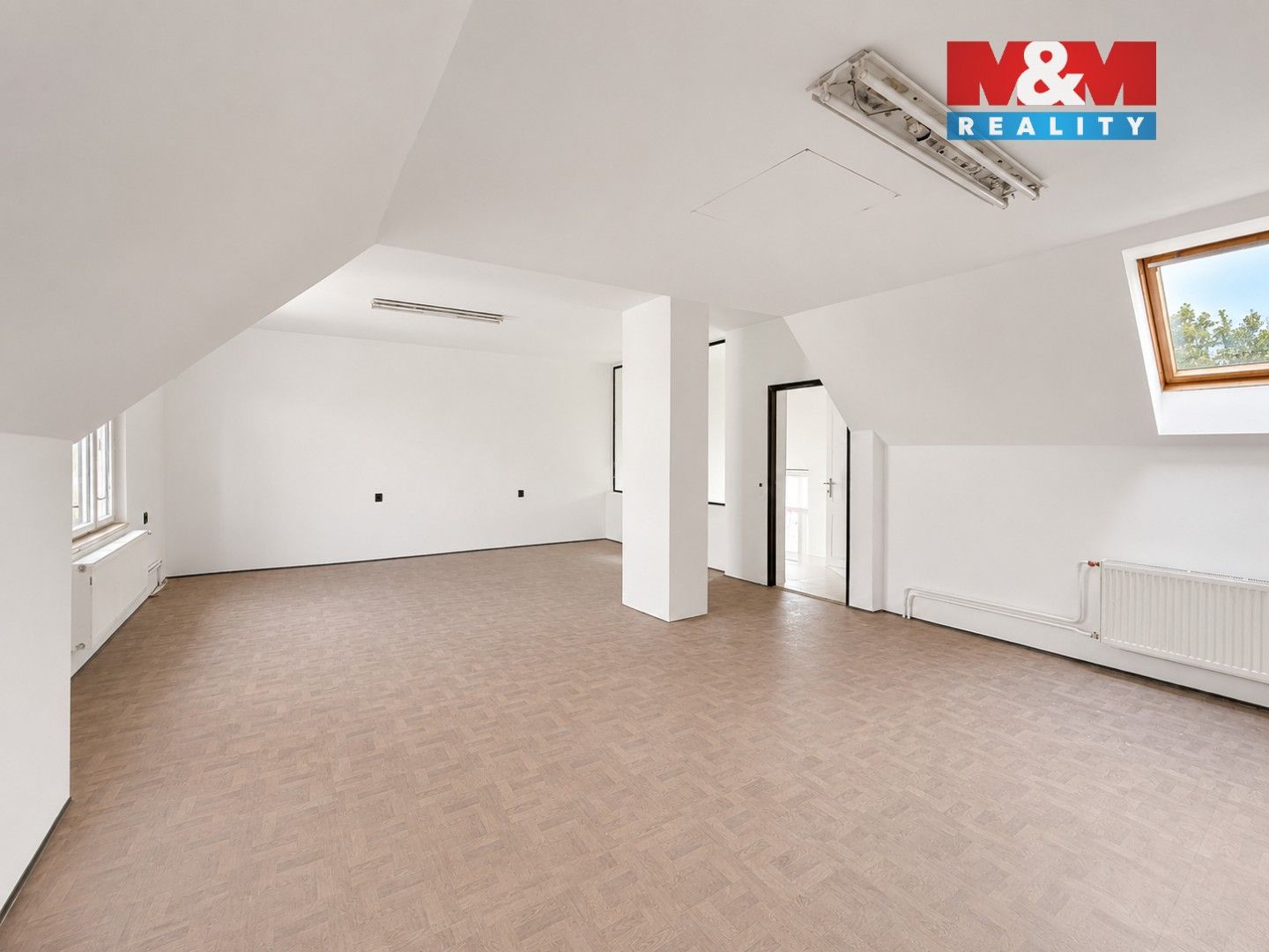 Pronájem komerčního prostoru 230 m² - foto 3