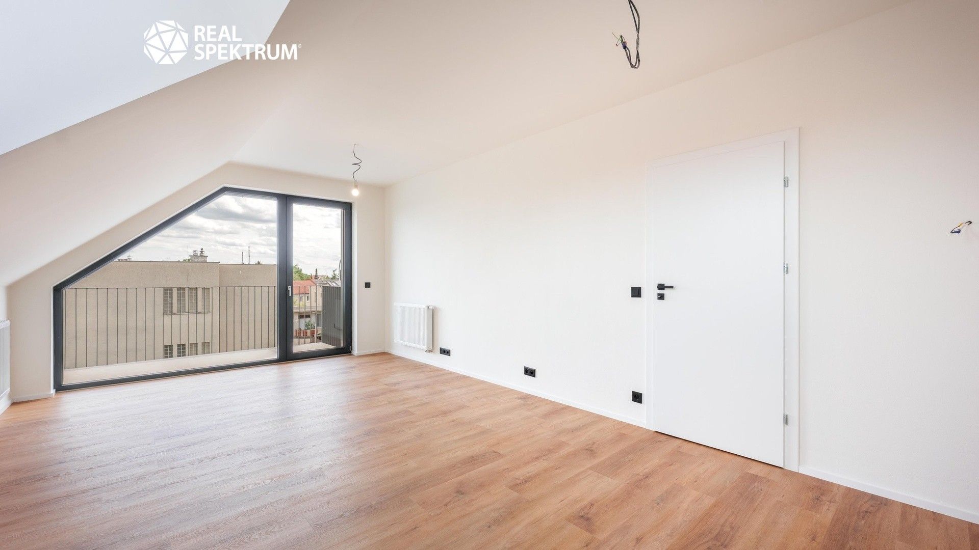 Prodej bytu 4+kk 106 m² - foto 2