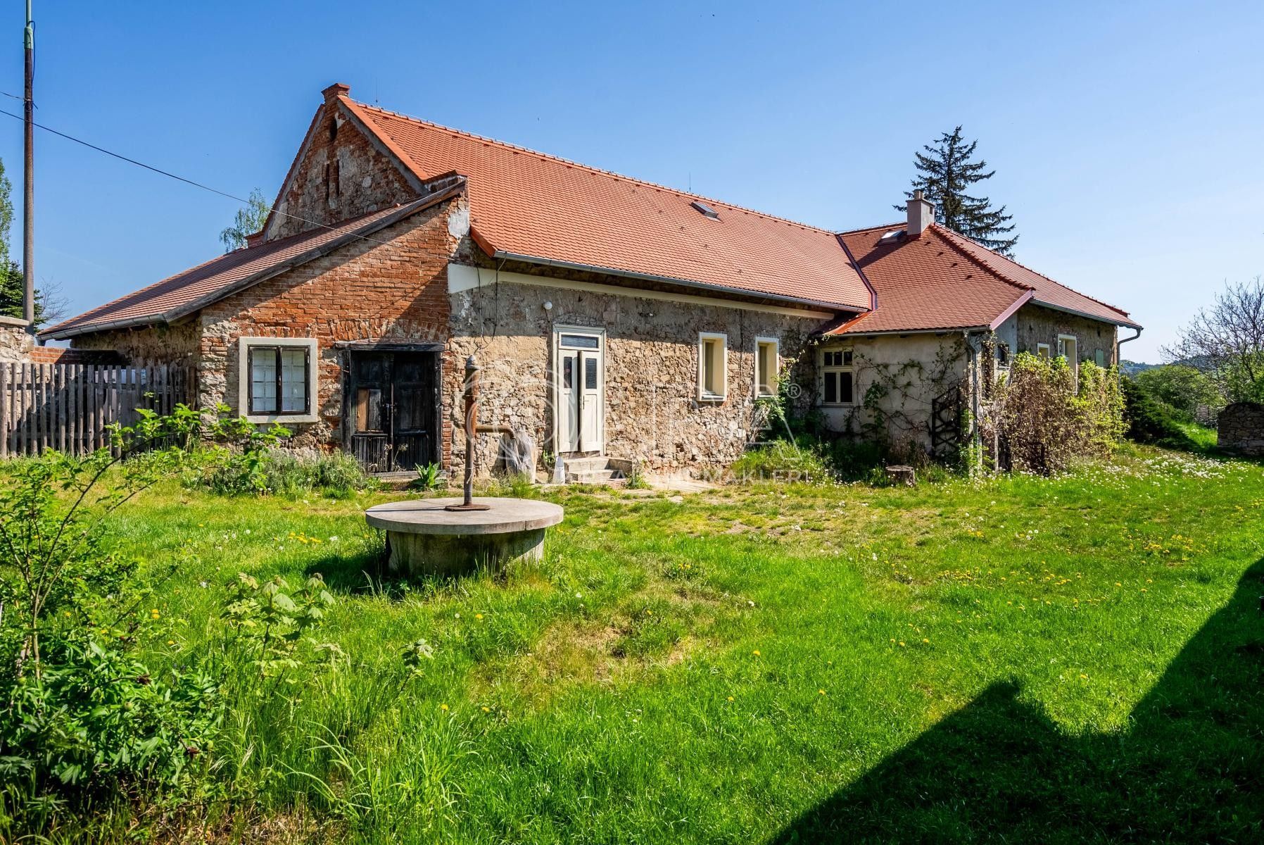 Prodej nemovitosti 1000 m² - foto 13