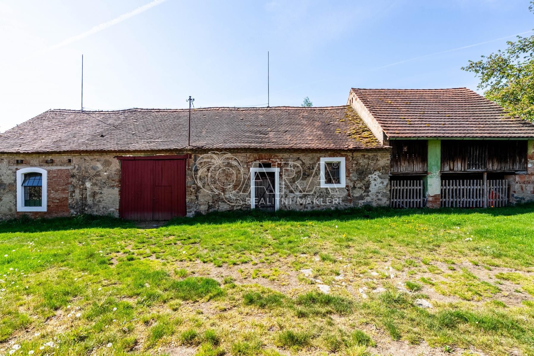 Prodej nemovitosti 1000 m² - foto 14