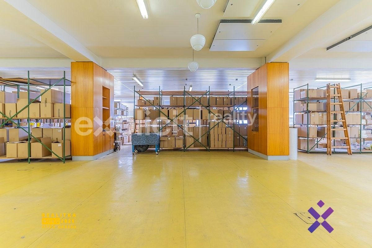Pronájem komerčního prostoru 1162 m² - foto 4
