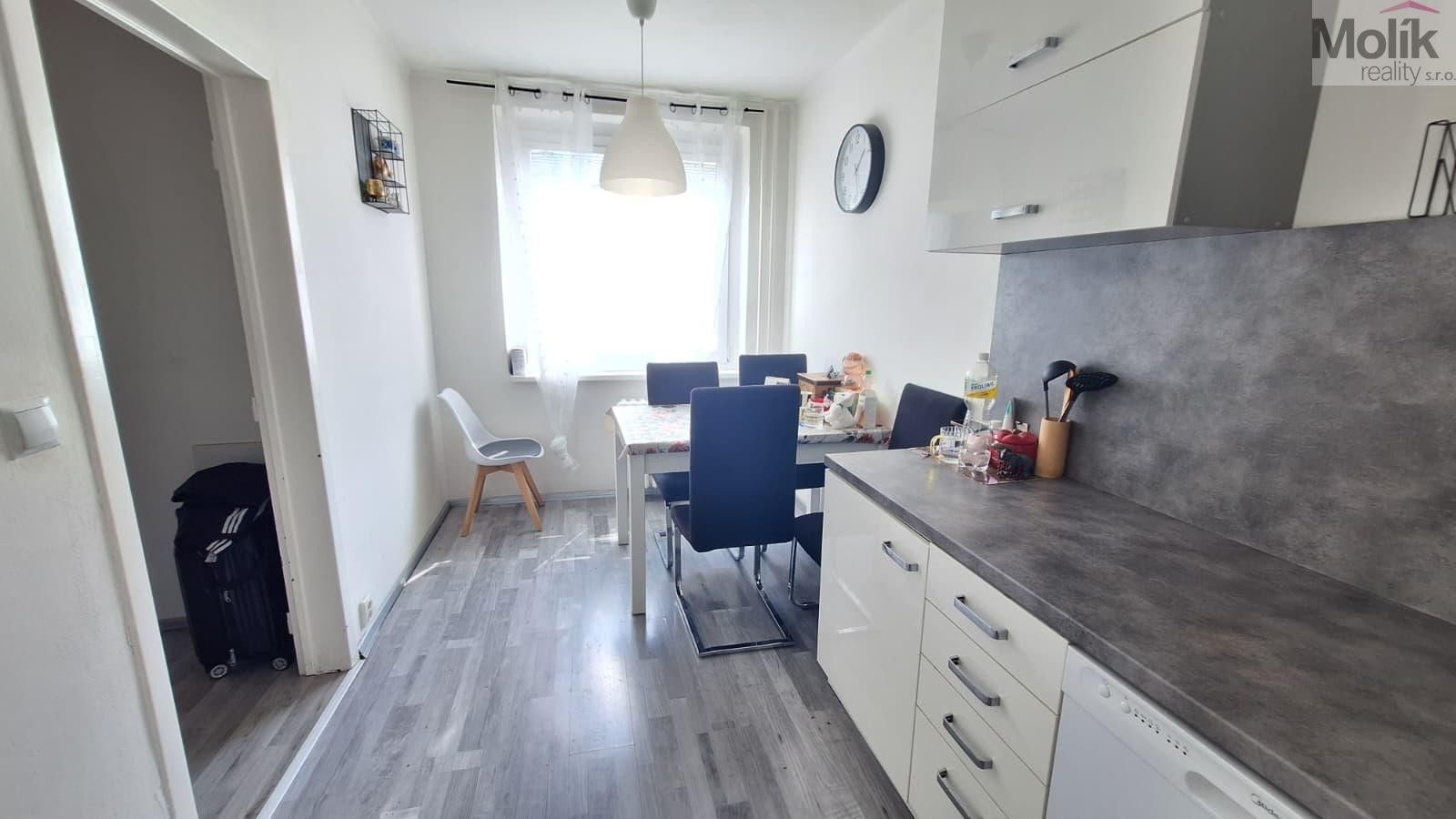 Prodej bytu 3+1 74 m² - foto 2