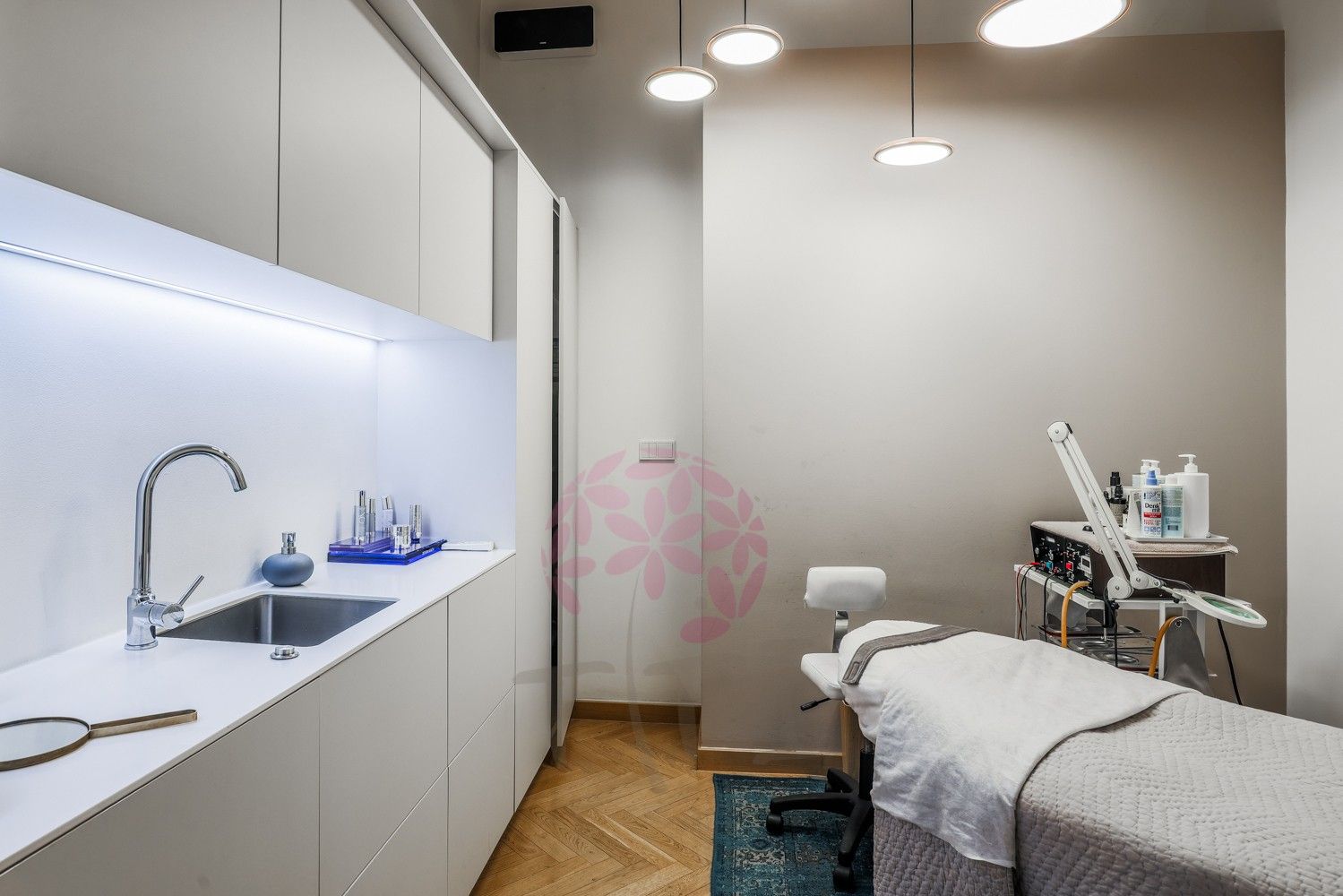 Pronájem komerčního prostoru 68 m² - foto 4
