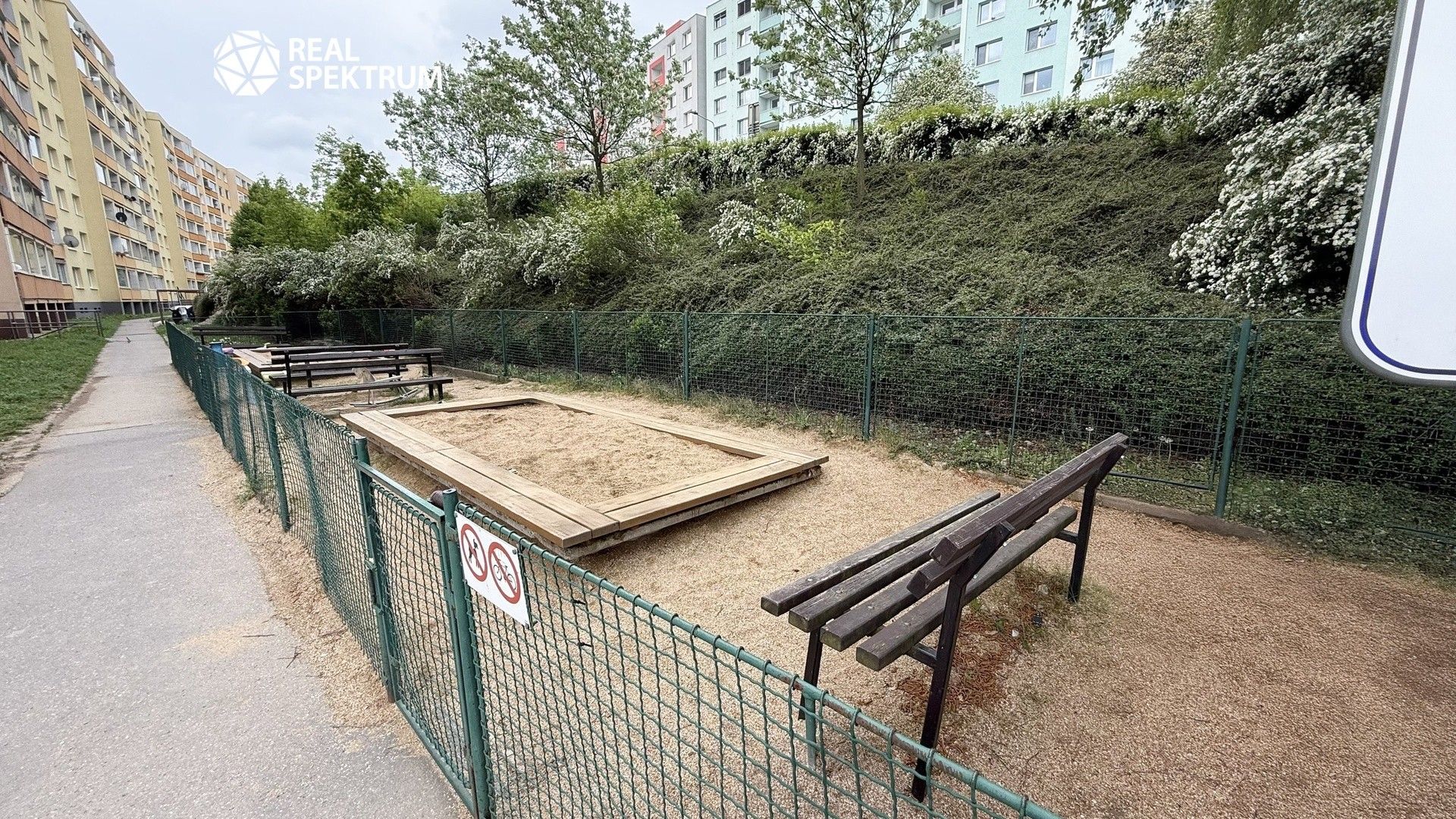 Pronájem bytu 3+1 75 m² - foto 15